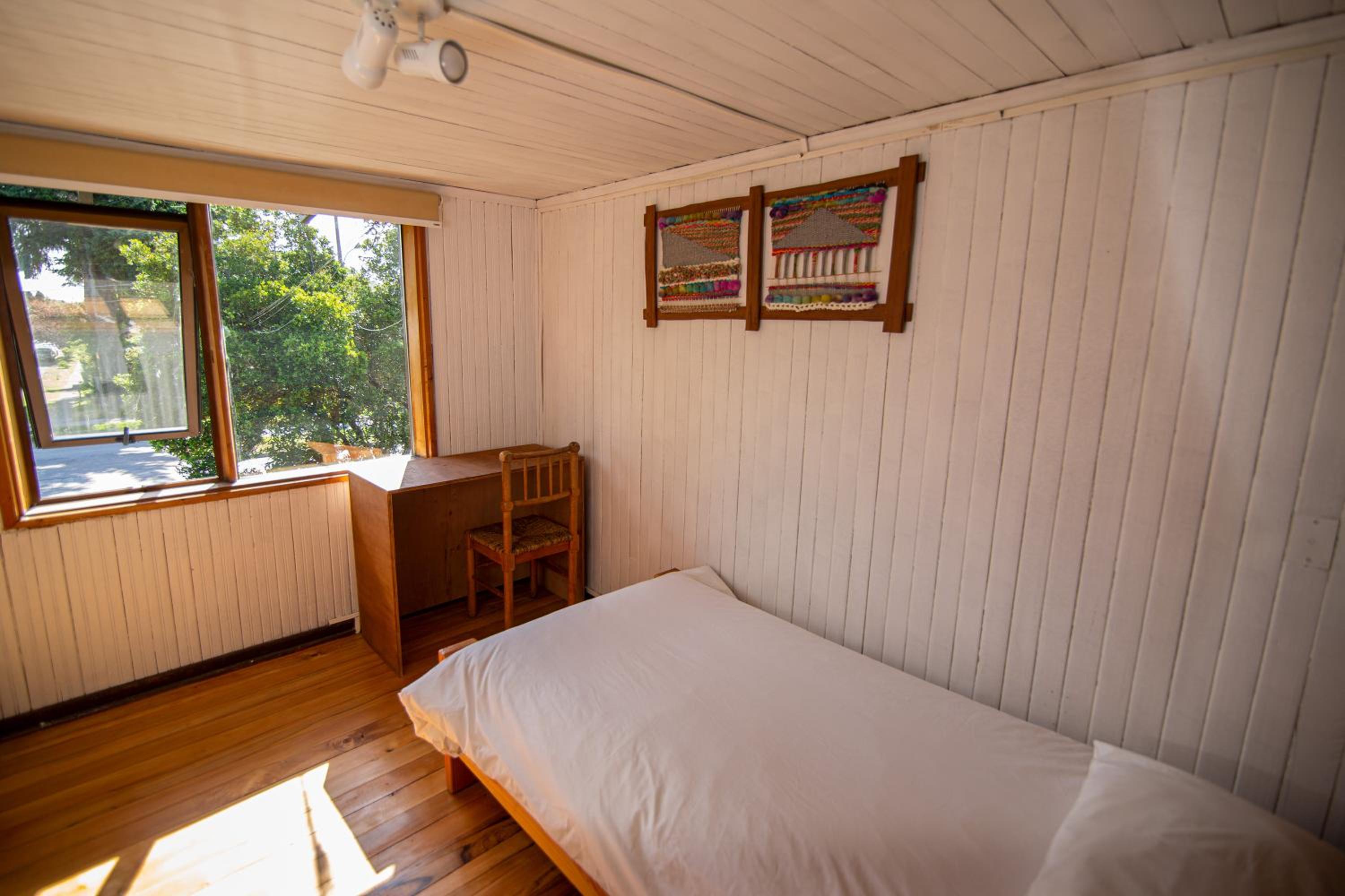 Single Room with Shared Bathroom photo 2