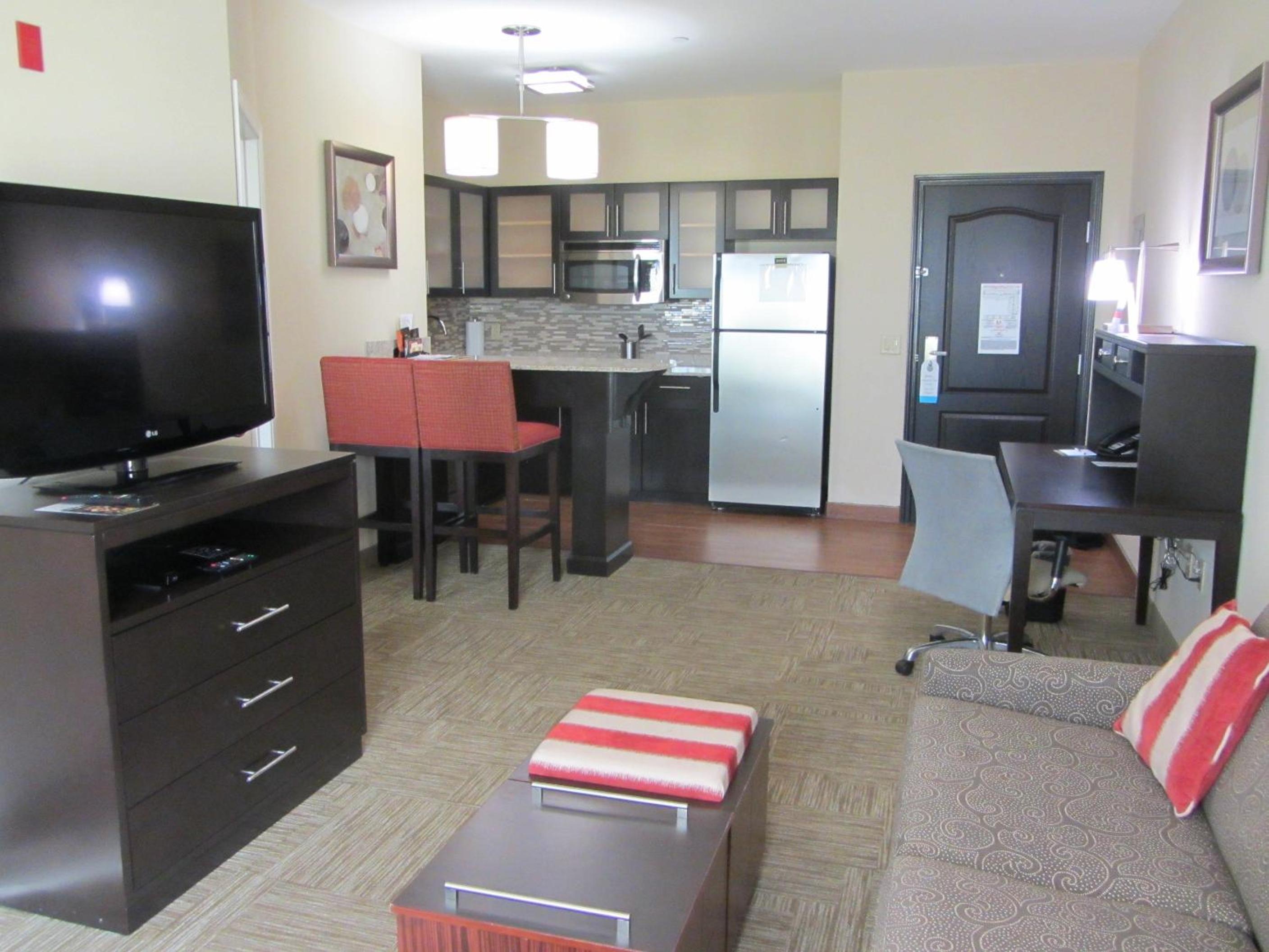 Studio King Suite with Roll In Shower - Mobility Accessible - Photo 6