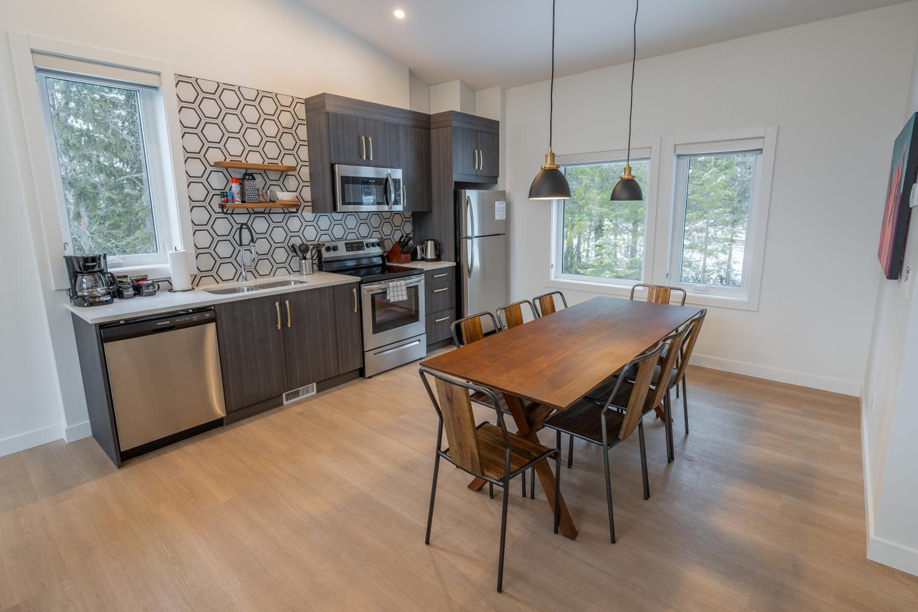 Three-Bedroom Apartment - Photo 5