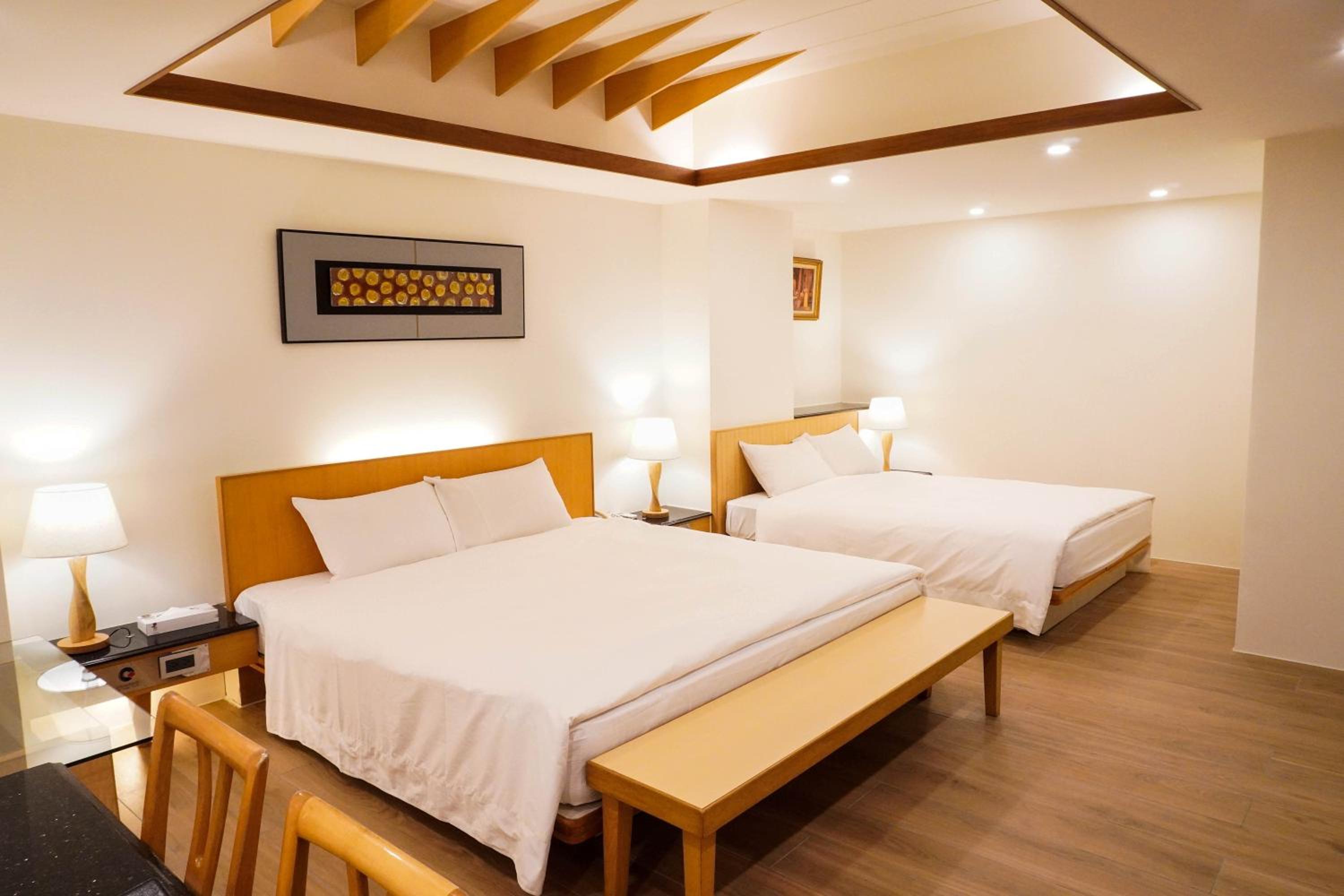 Family Room (4 Adults)