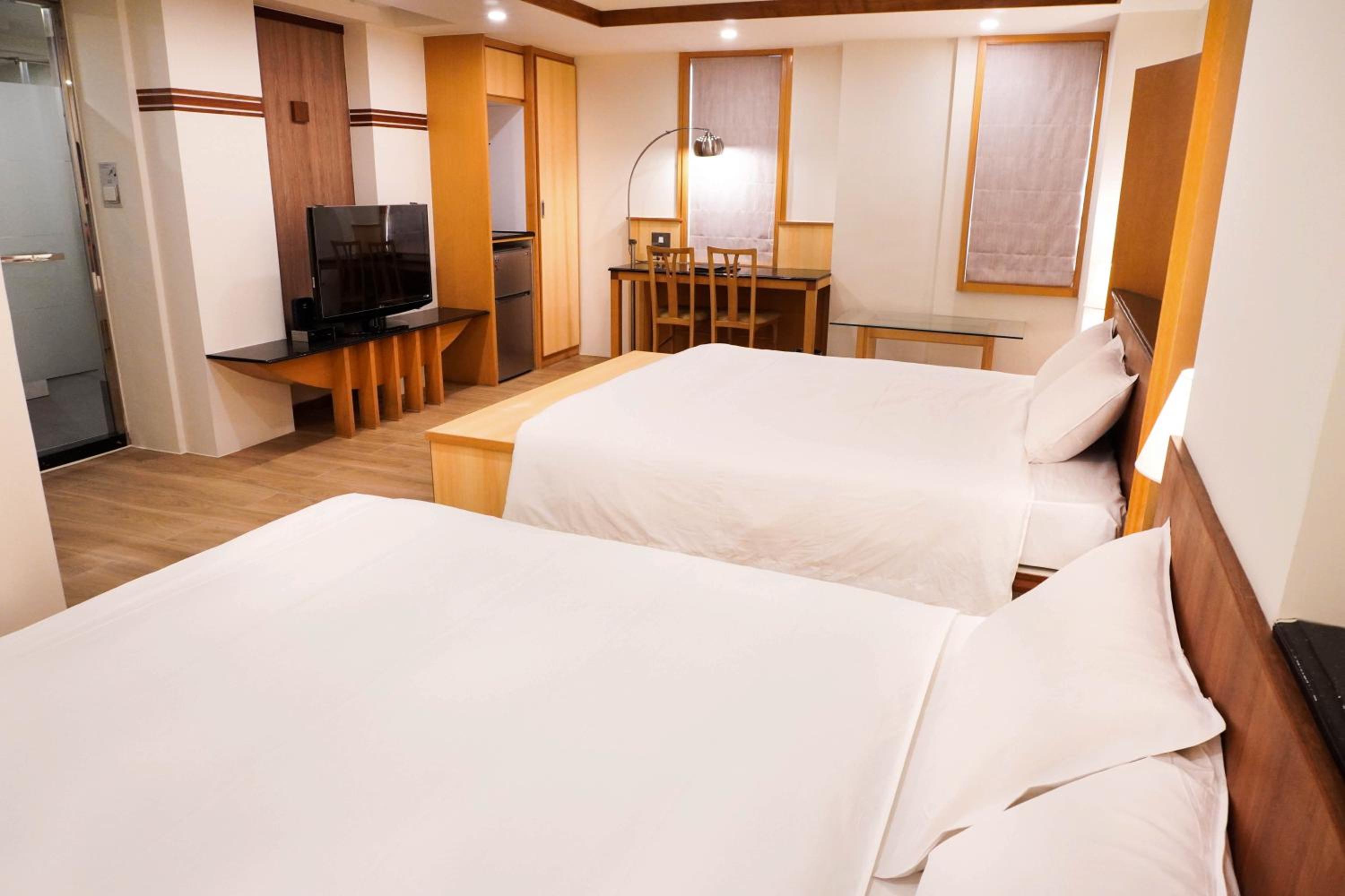 Family Room (4 Adults)