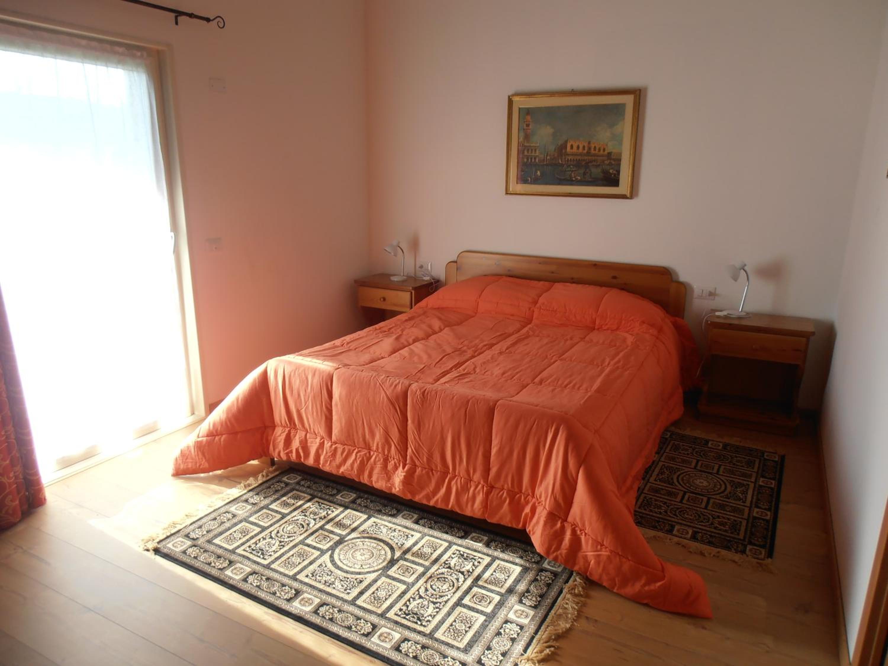 Large Double Room photo 1