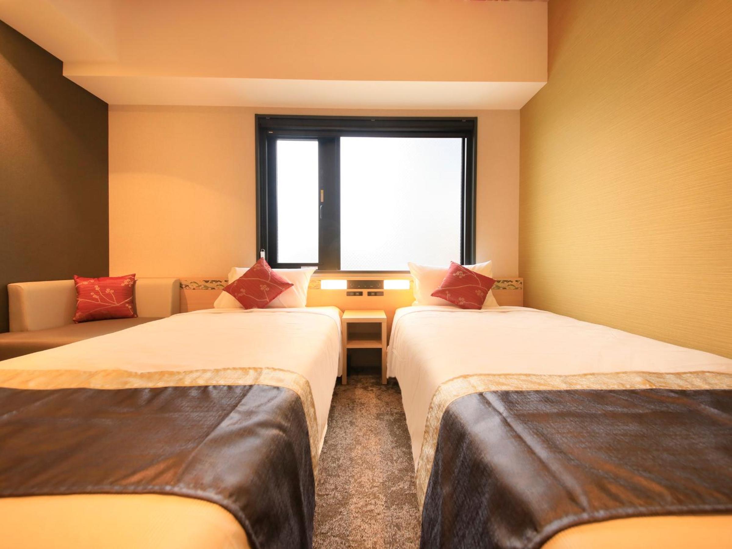 Twin Room - Photo 3