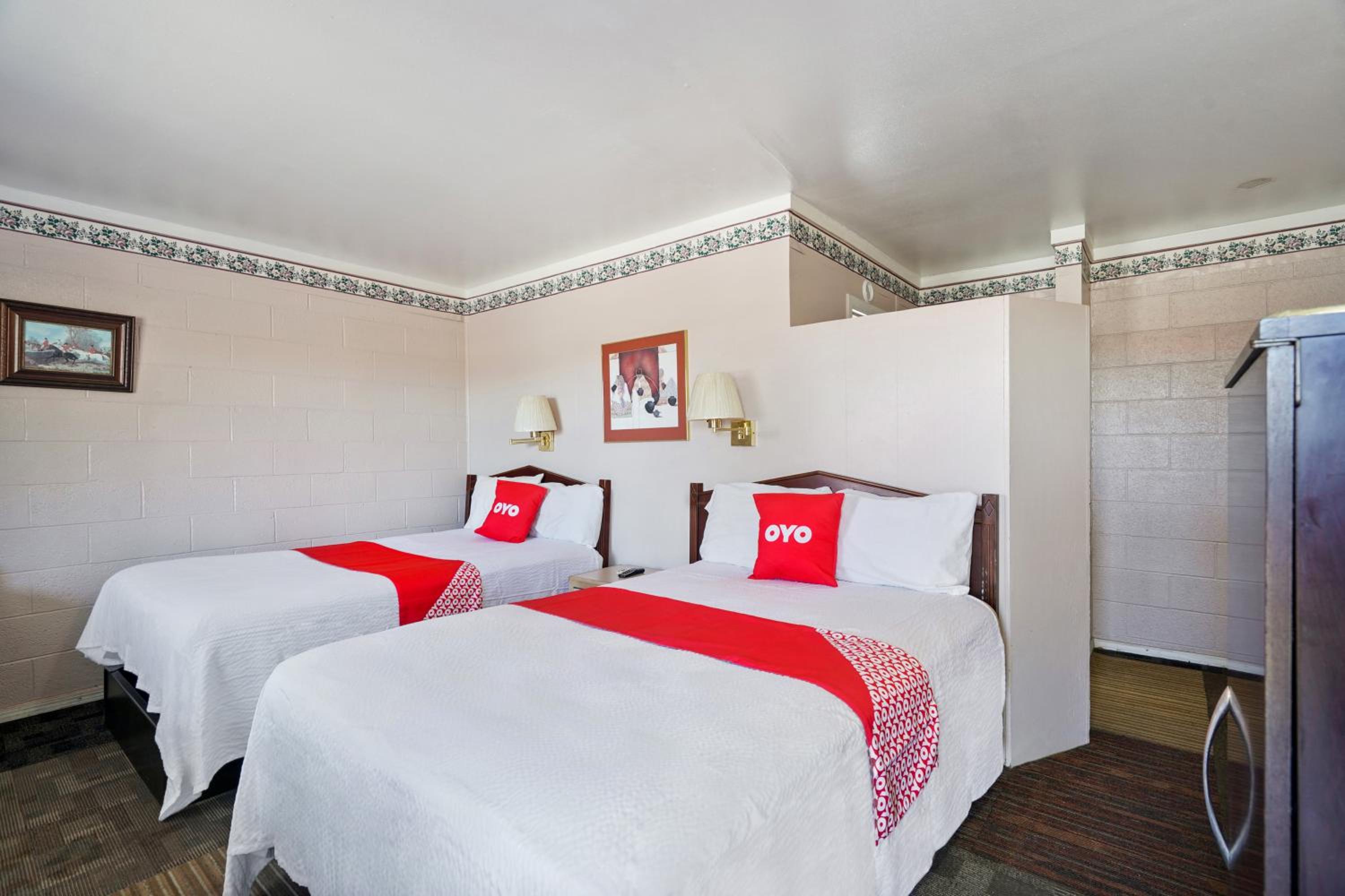Double Room with Two Double Beds photo 1