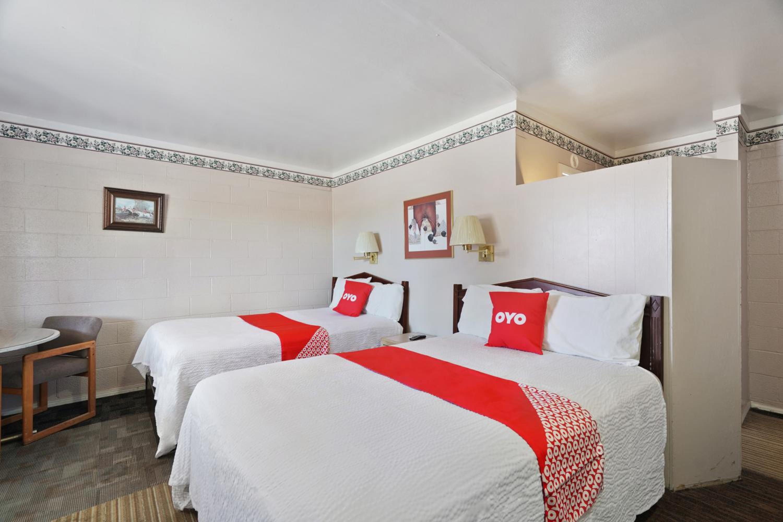 Double Room with Two Double Beds photo 2