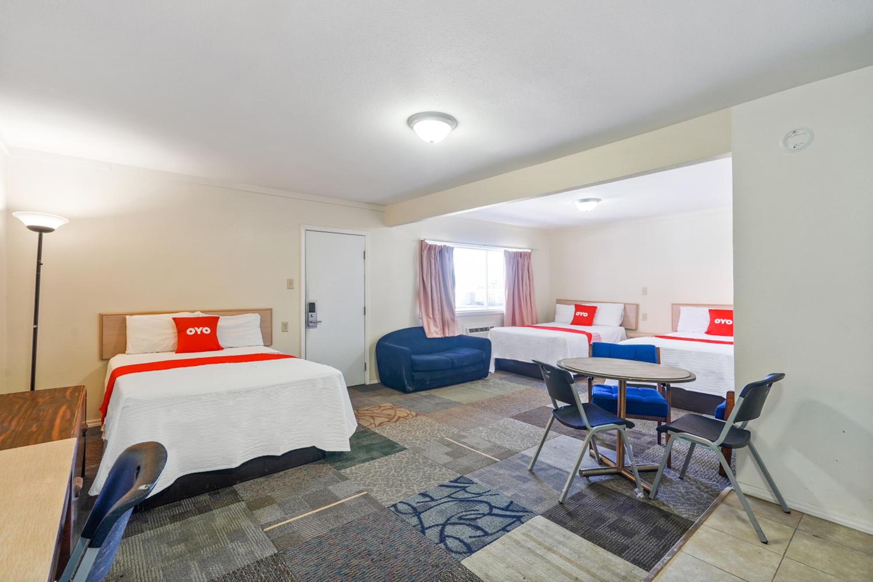 3 Full Bed with Kitchenette	 photo 2