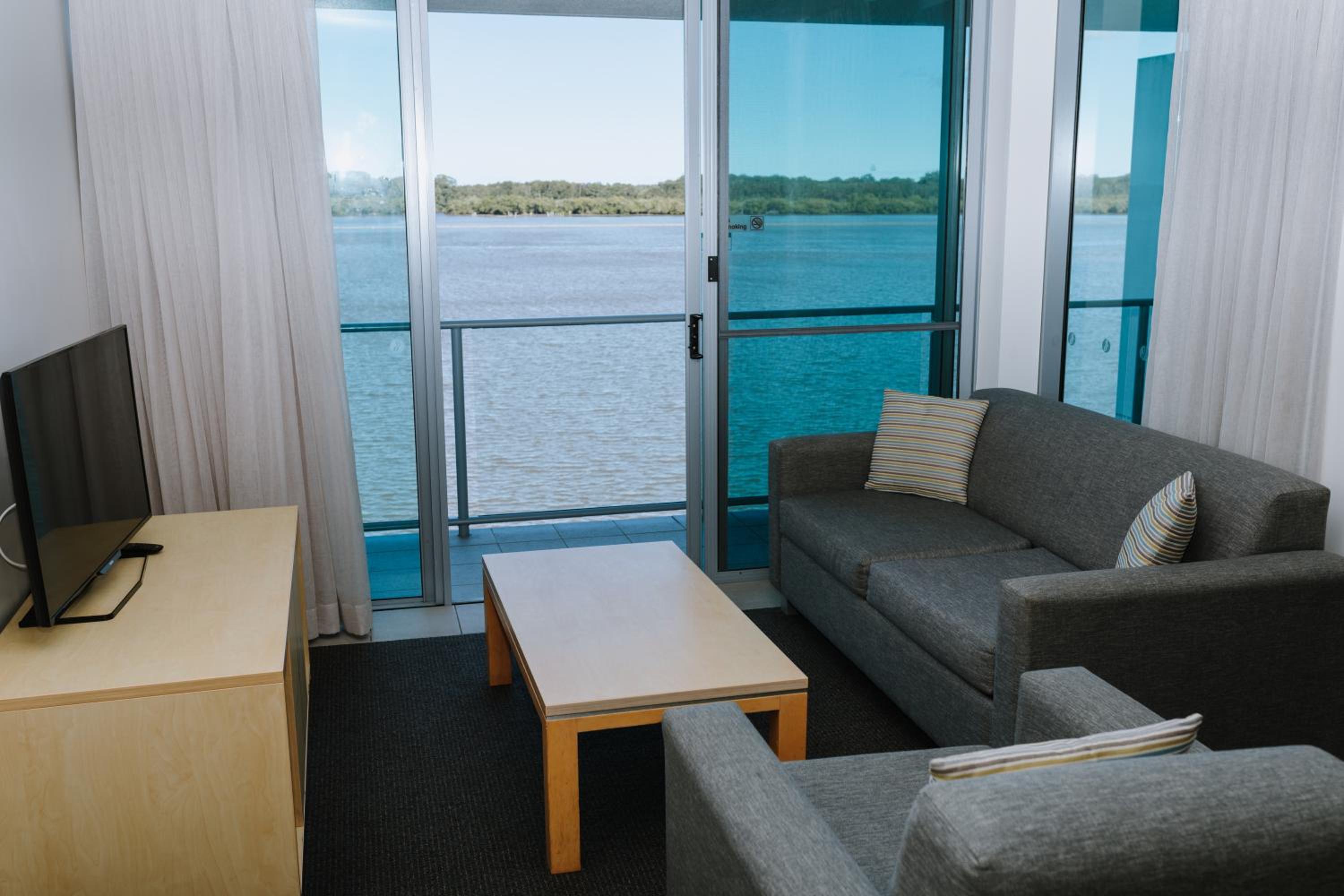 One Bedroom River View Suite - Photo 3