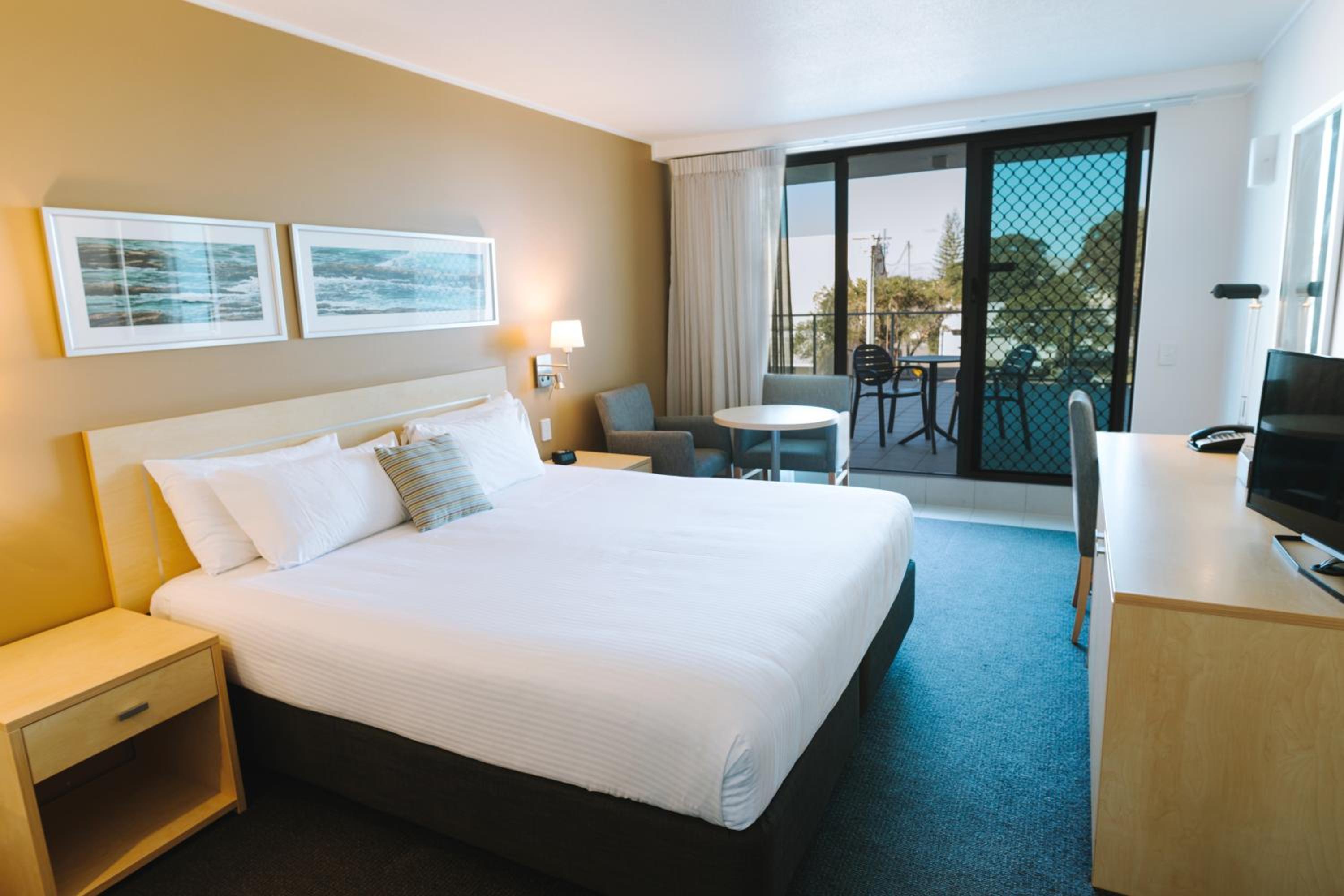 Hotel Spa Room - Photo 9