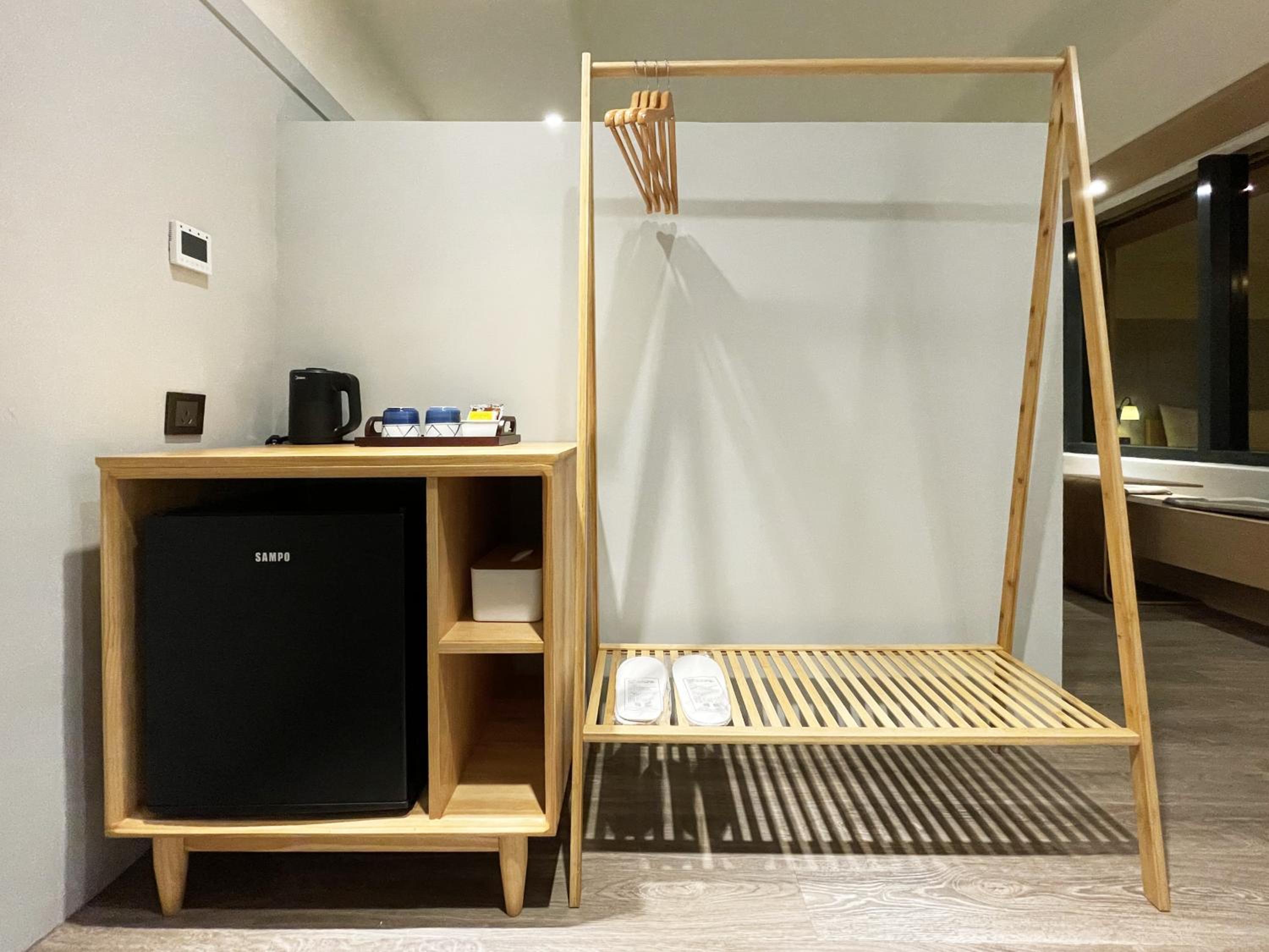 Standard Double Room - Photo 11