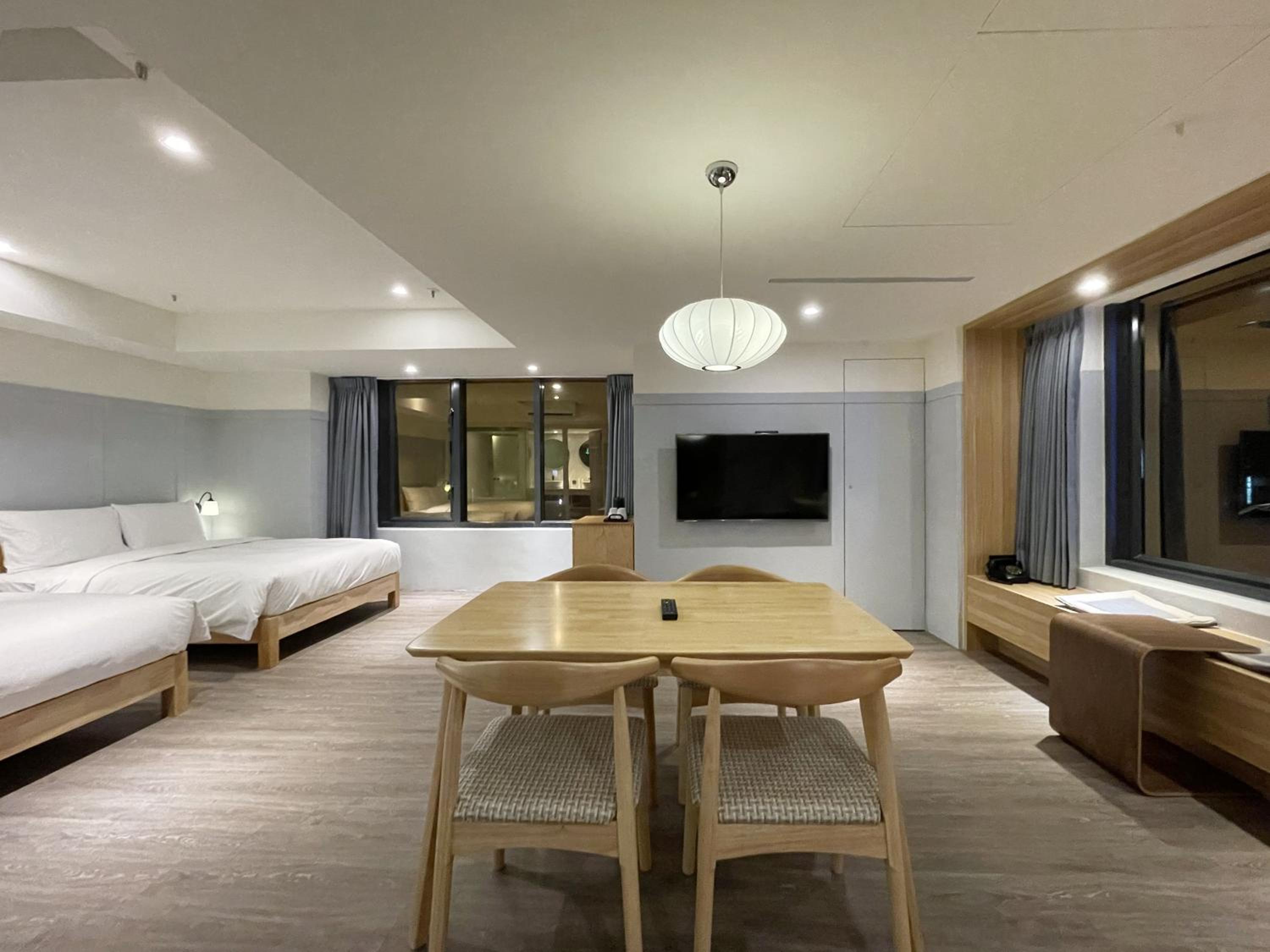 Deluxe Quadruple Room - Photo 8
