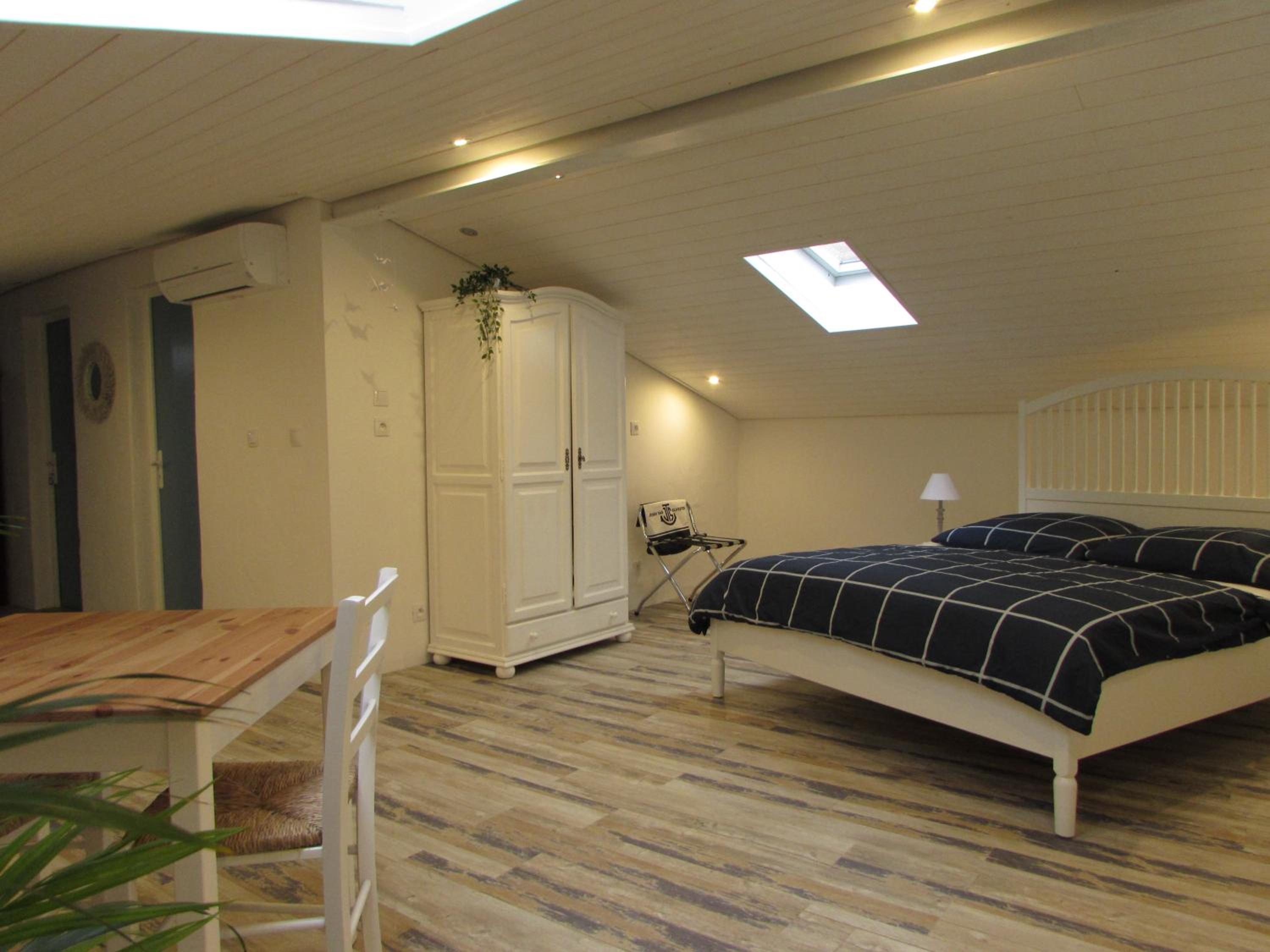 Suite with Garden View - Photo 6