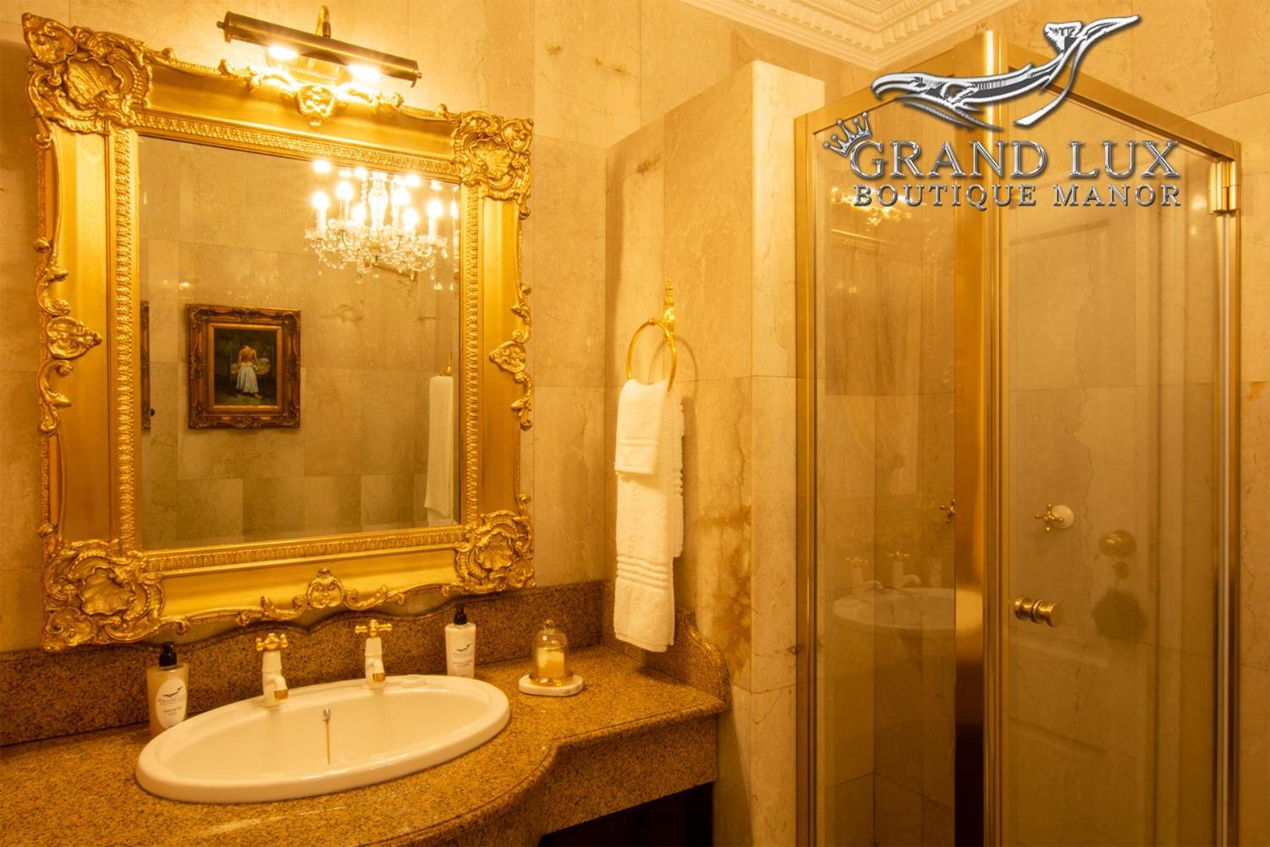 Junior Suite with Sea View - Photo 4