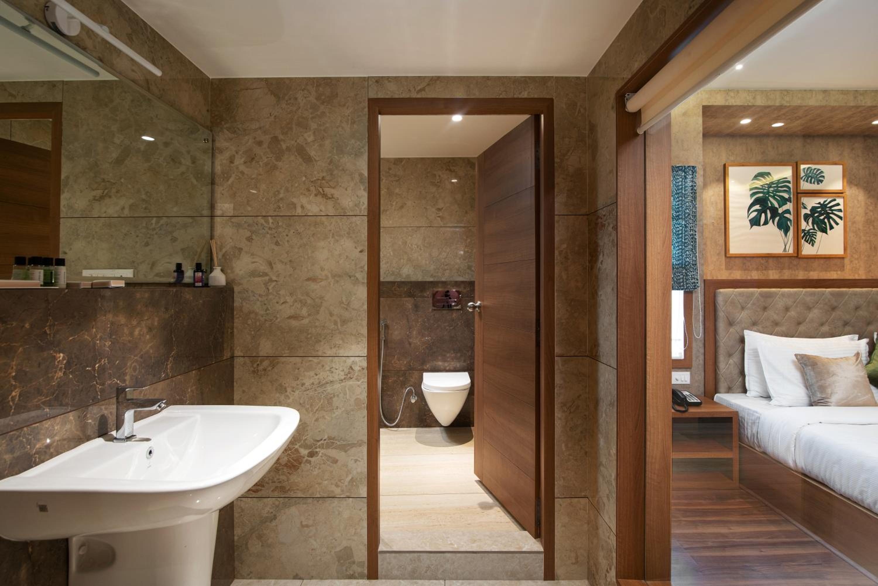 Suite - Photo 2
