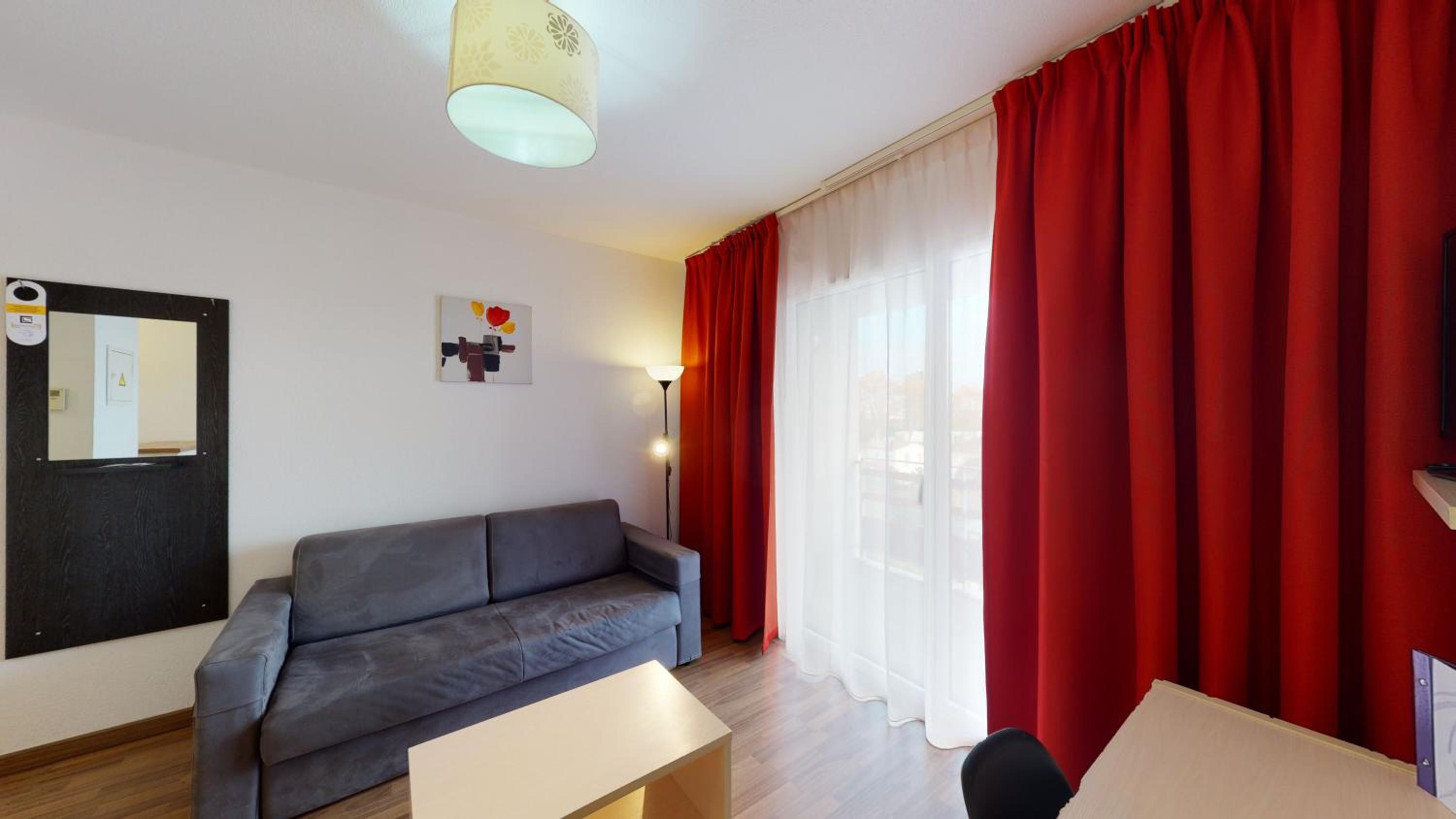 Suite - Photo 4
