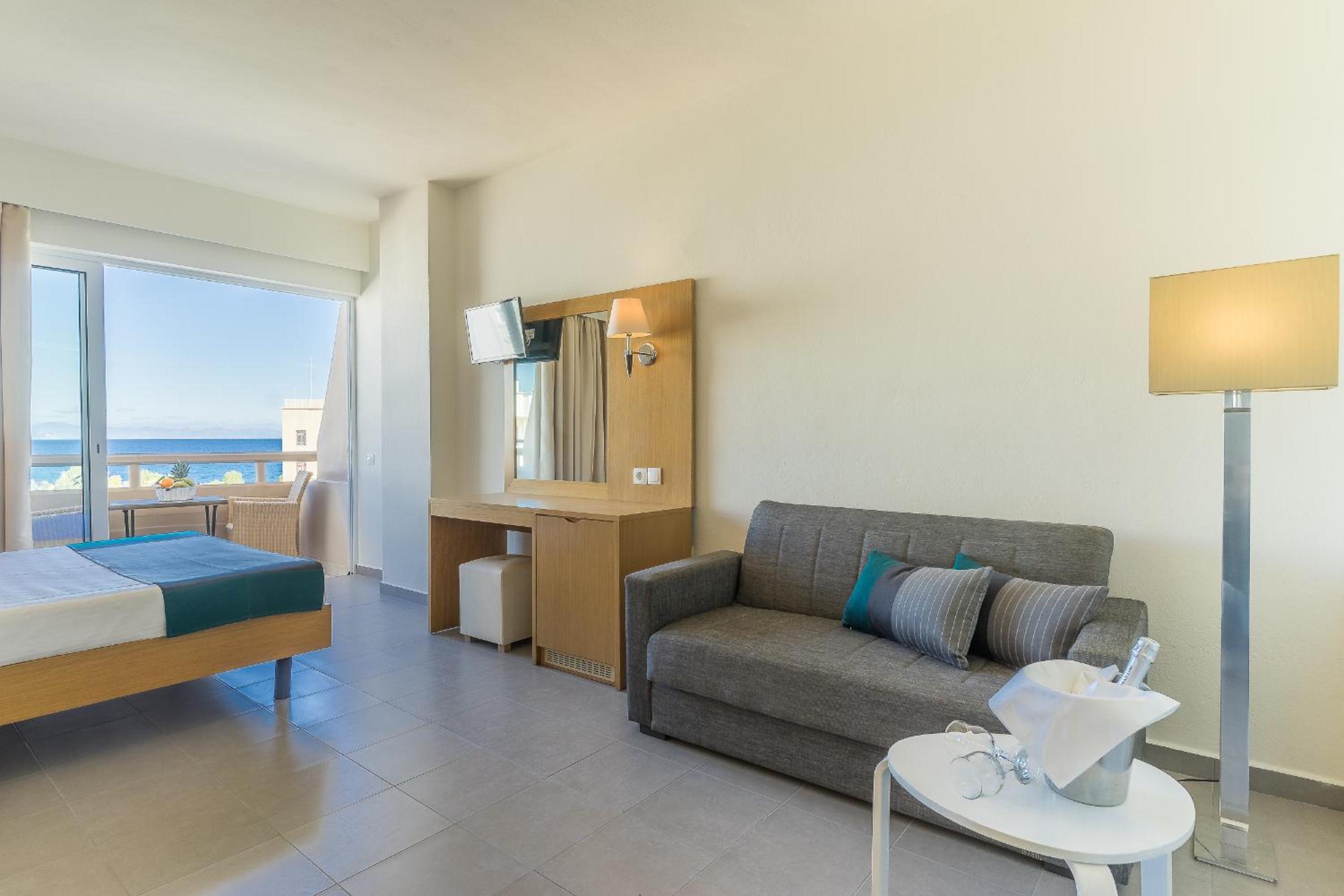 Superior Triple Room - Photo 4