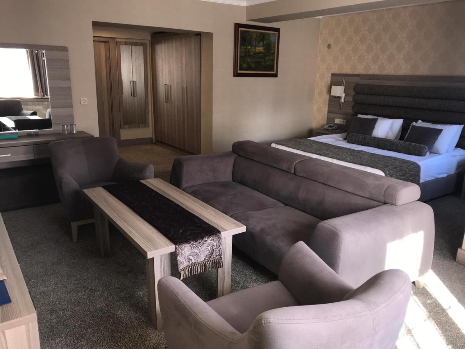 Deluxe Junior Suite