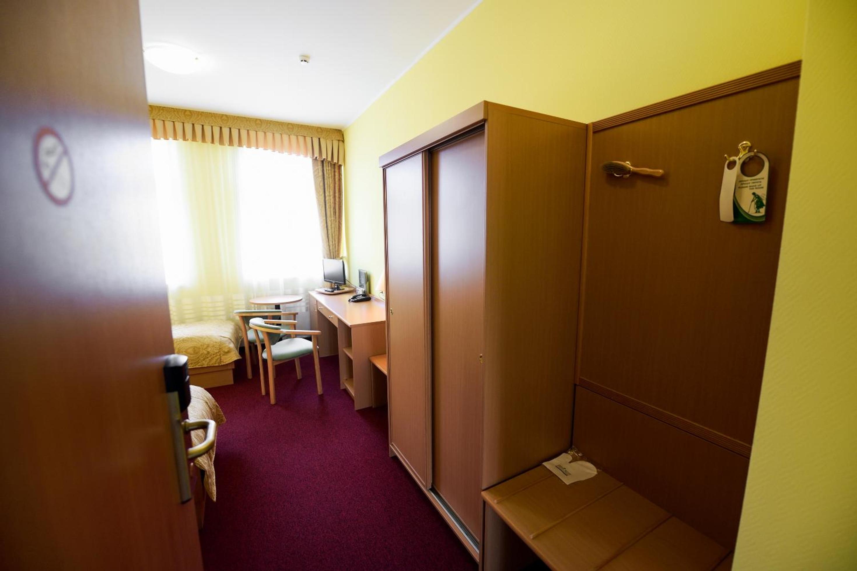 Standard Twin Room photo 3