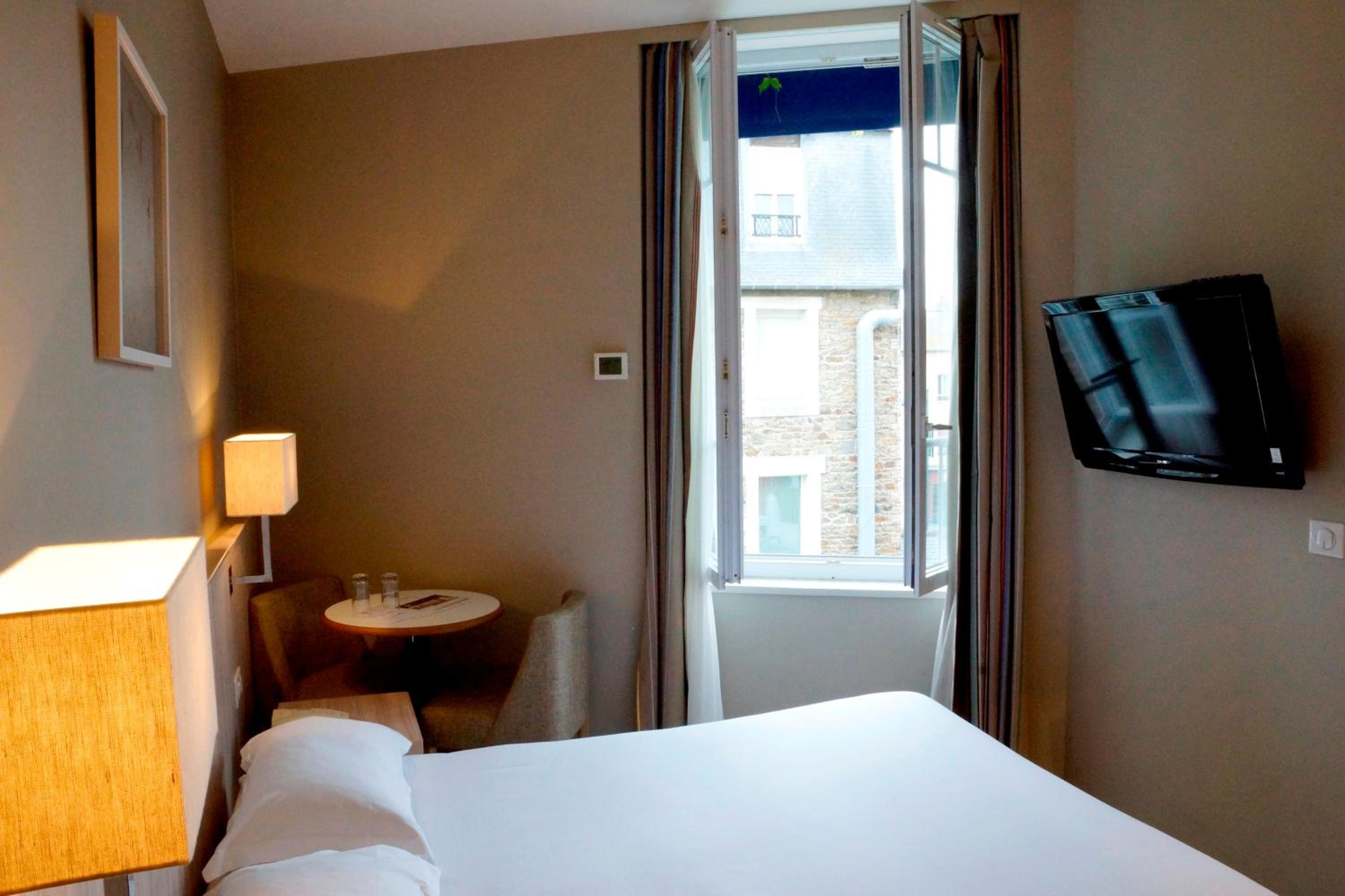 Double or Twin Room - Courtyard photo 3