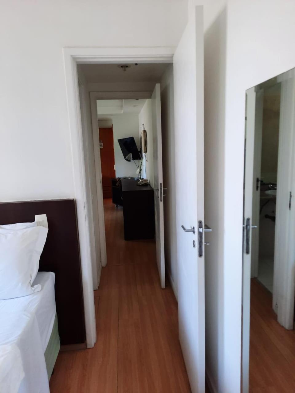 One-Bedroom Apartment - Photo 10