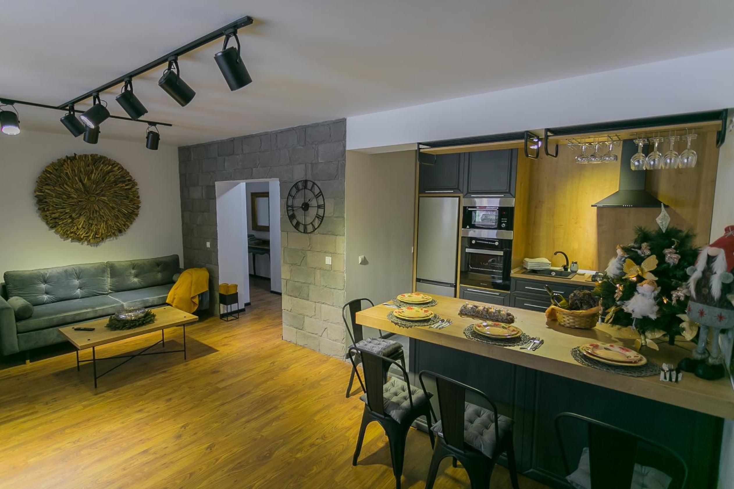 One-Bedroom Apartment - Photo 6