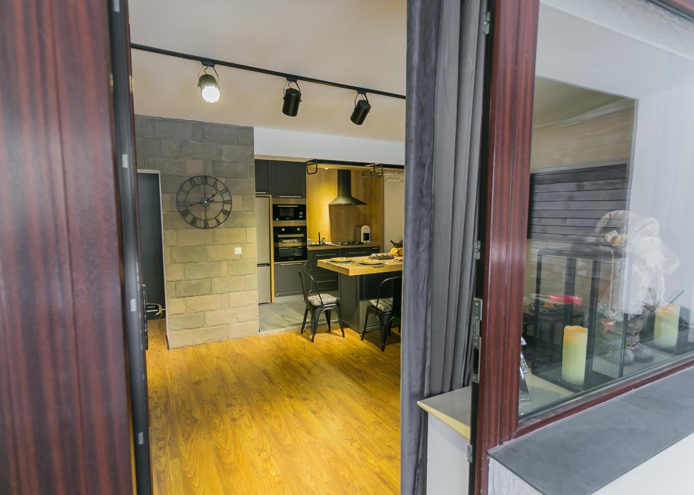 One-Bedroom Apartment - Photo 13