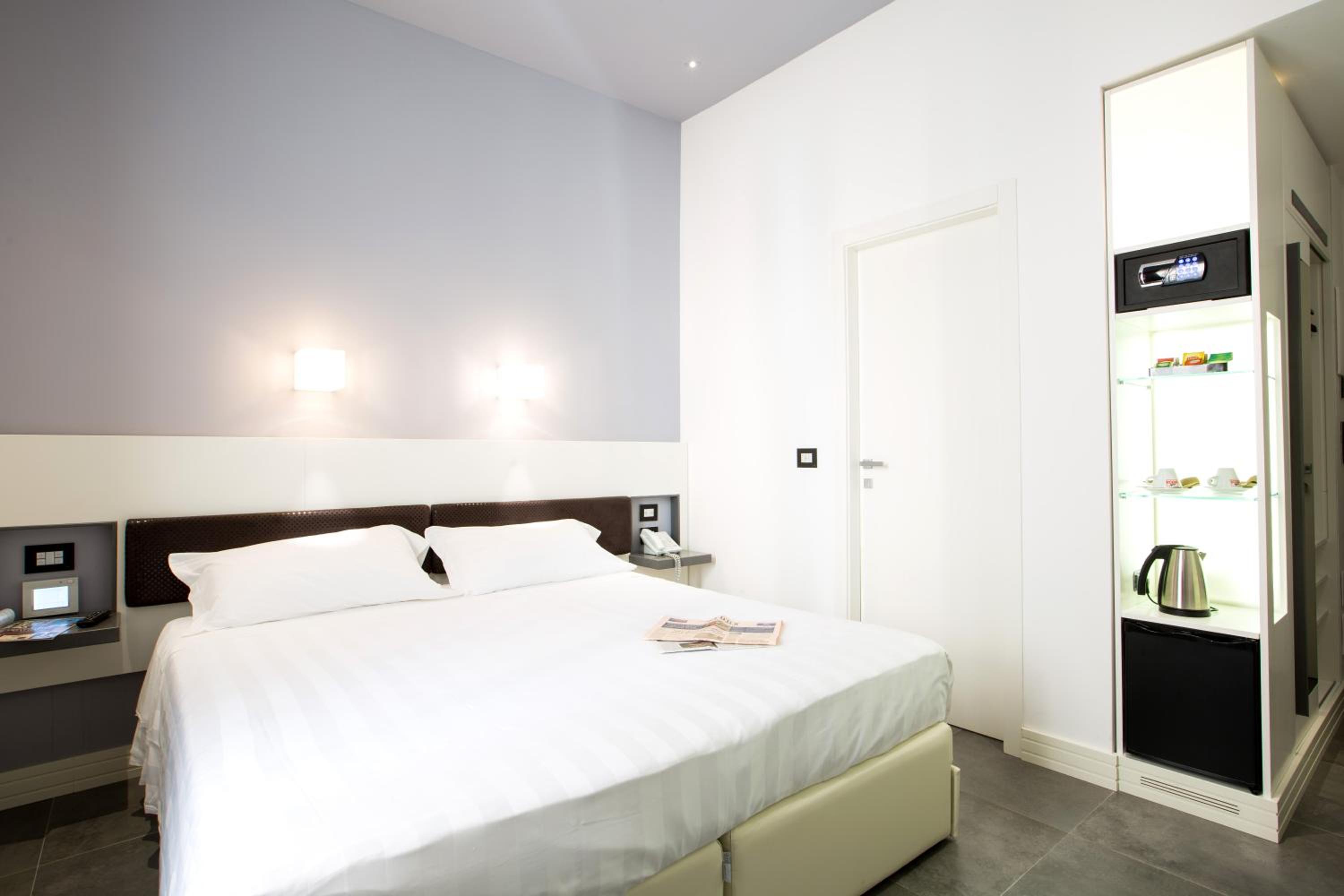 Standard Double or Twin Room photo 1