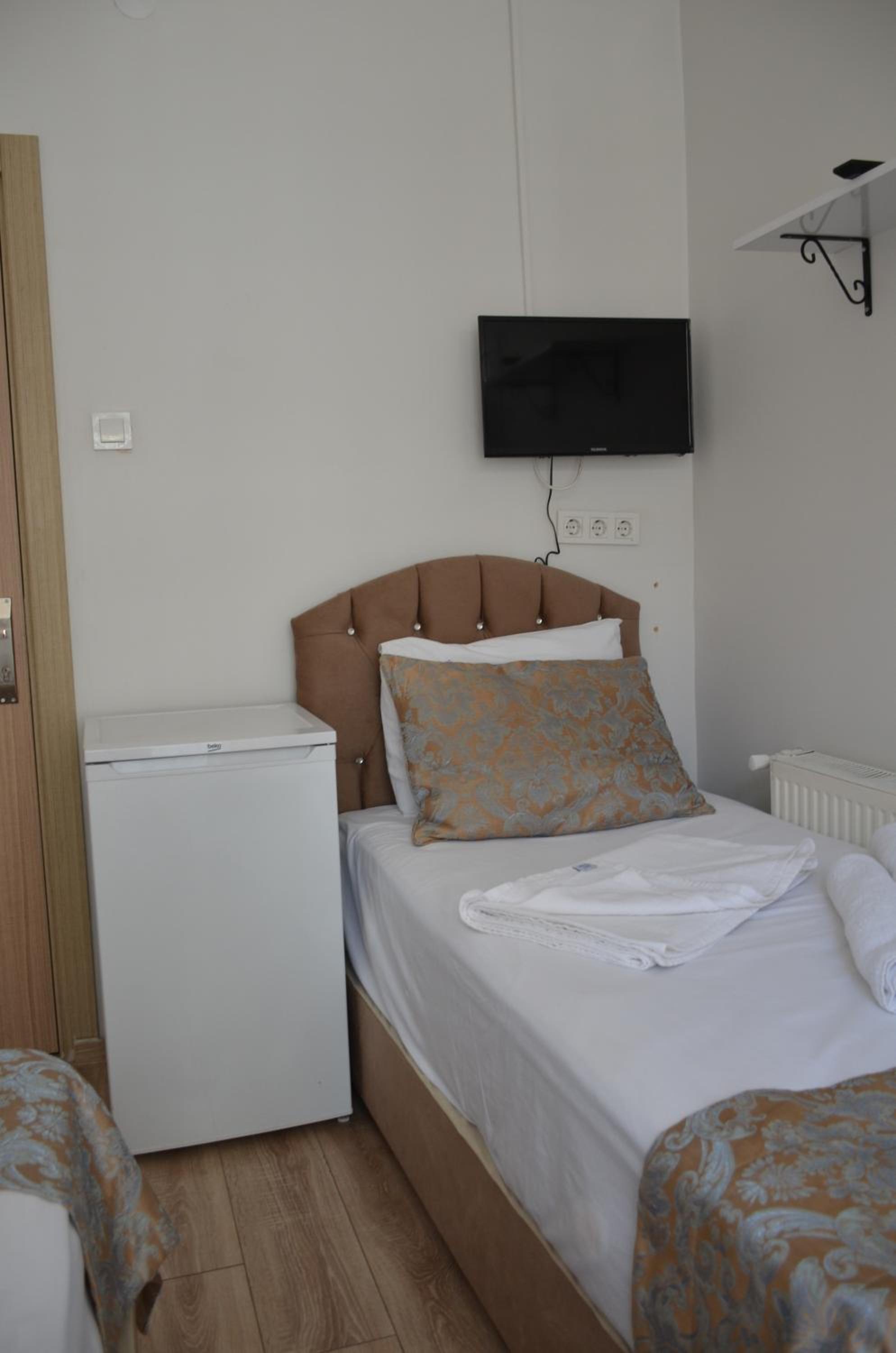 Large Single Room photo 1