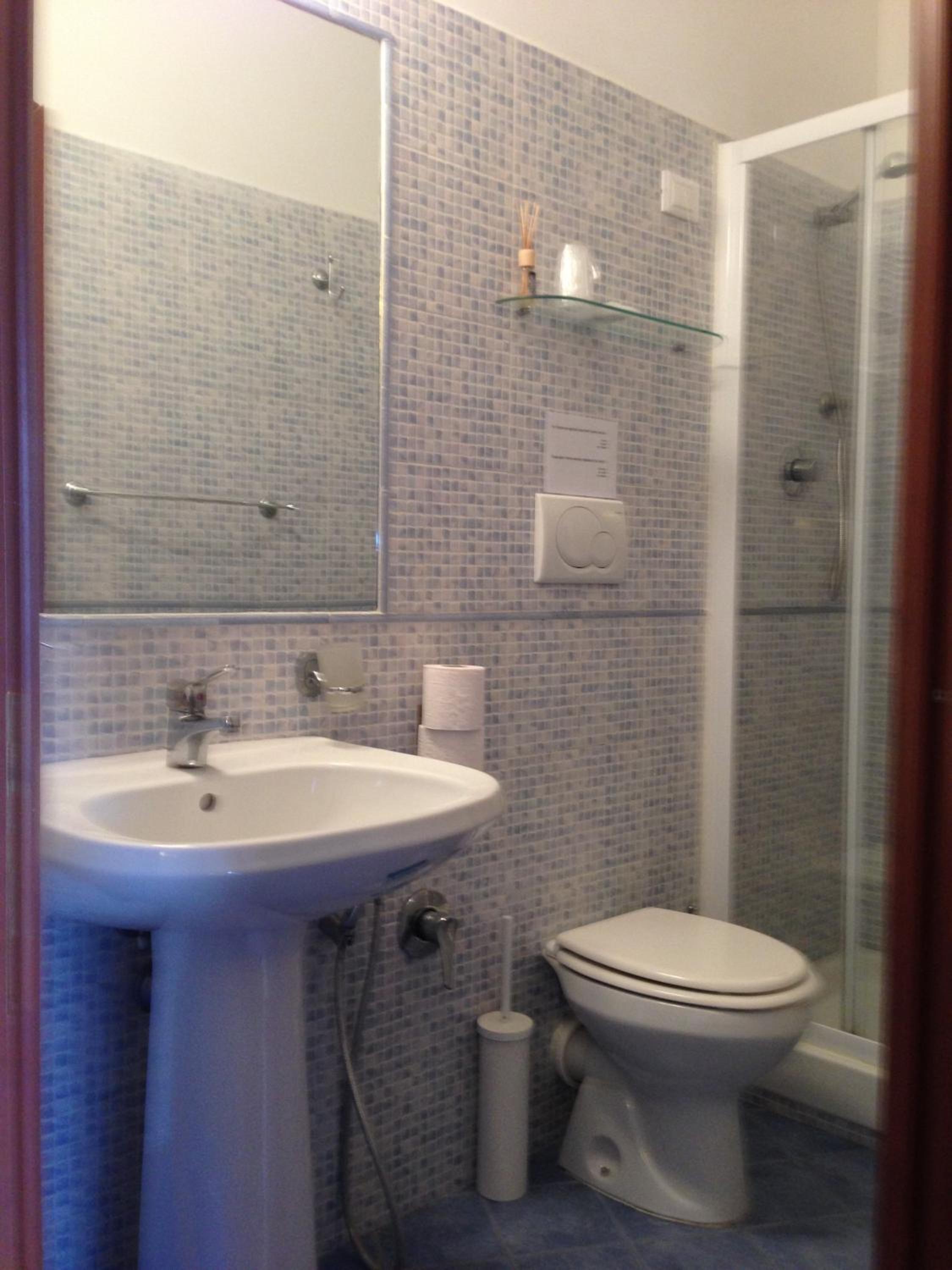 Double or Twin Room photo 3