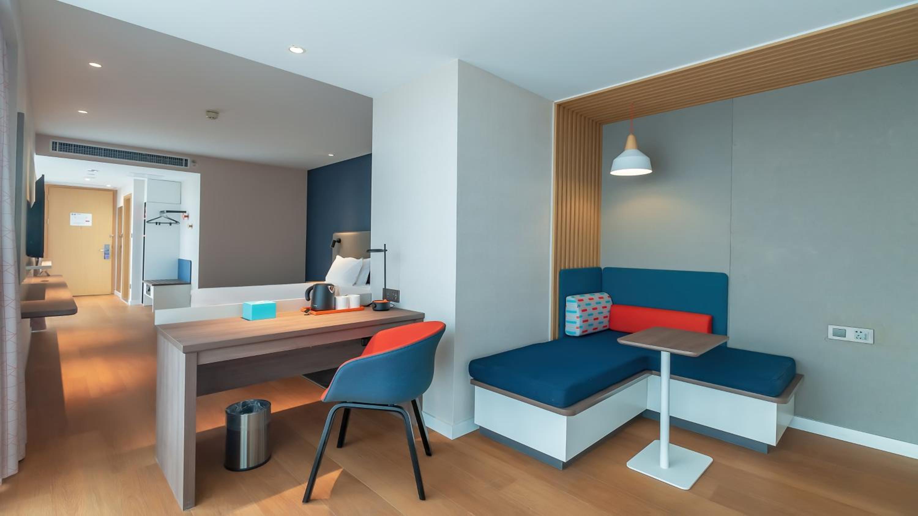 Standard King Room - Photo 3