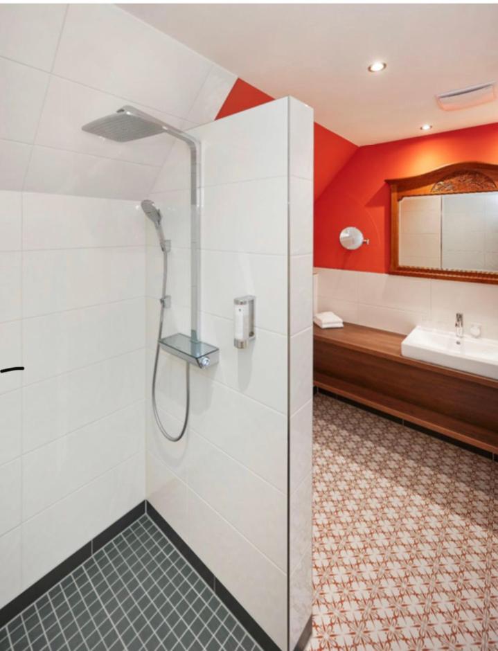Deluxe Double Room - Photo 20