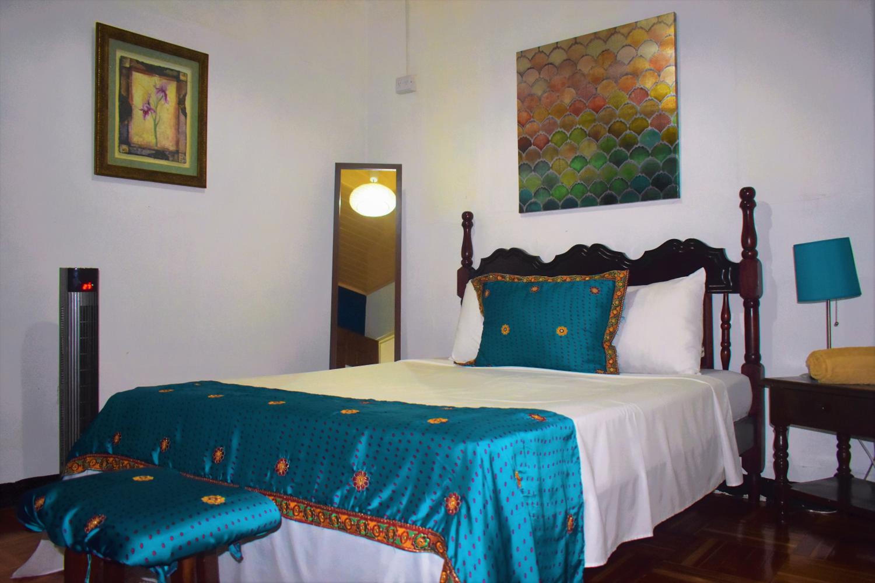 Double Room with Shared Bathroom photo 1