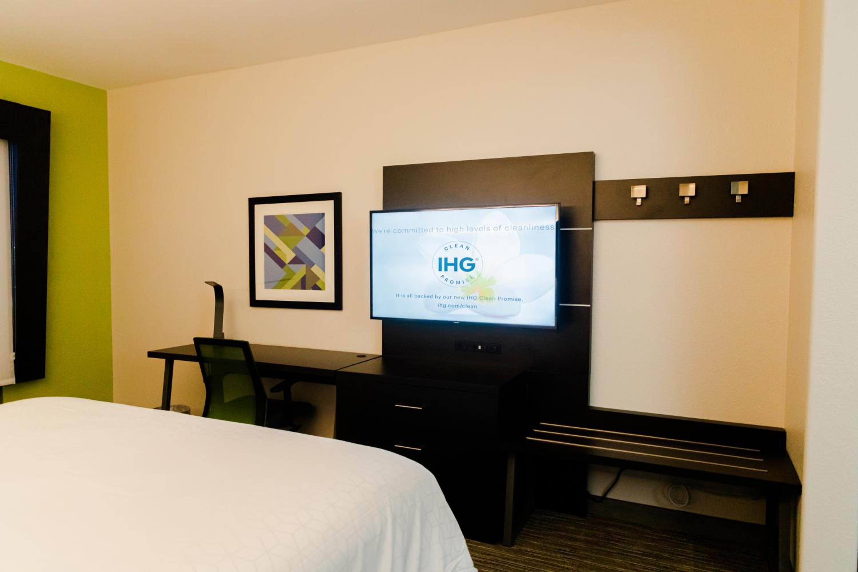 One-Bedroom Suite - Non-Smoking - Photo 1