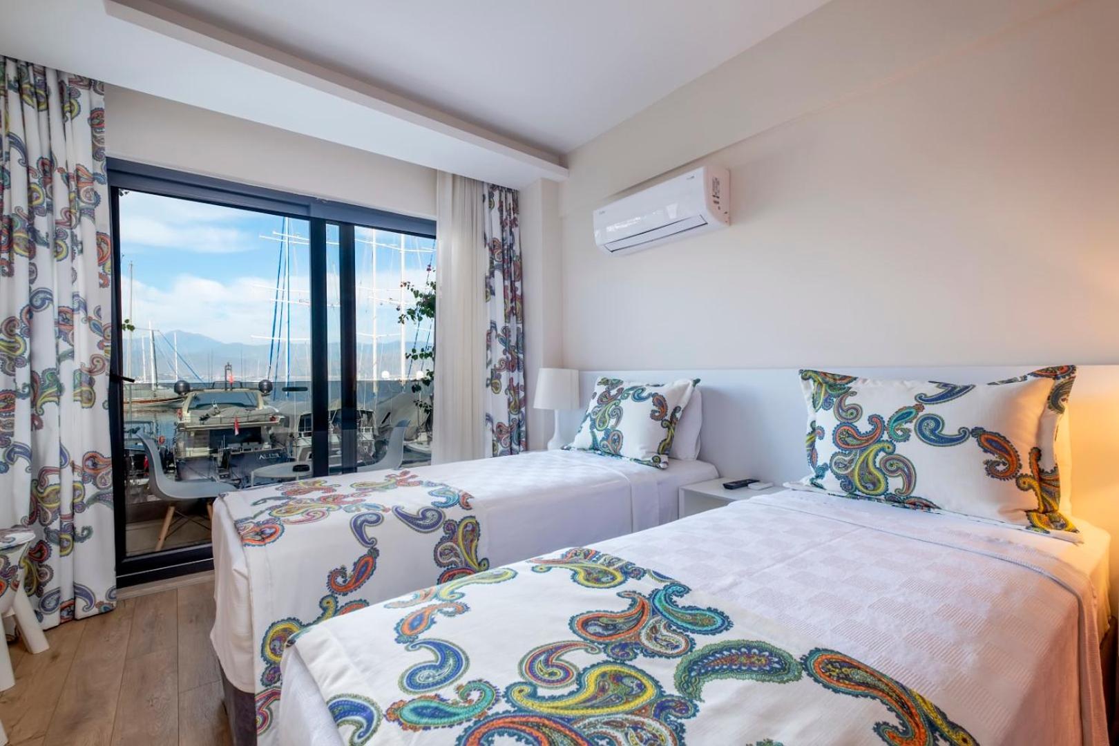 Triple Room with Sea View - Photo 7
