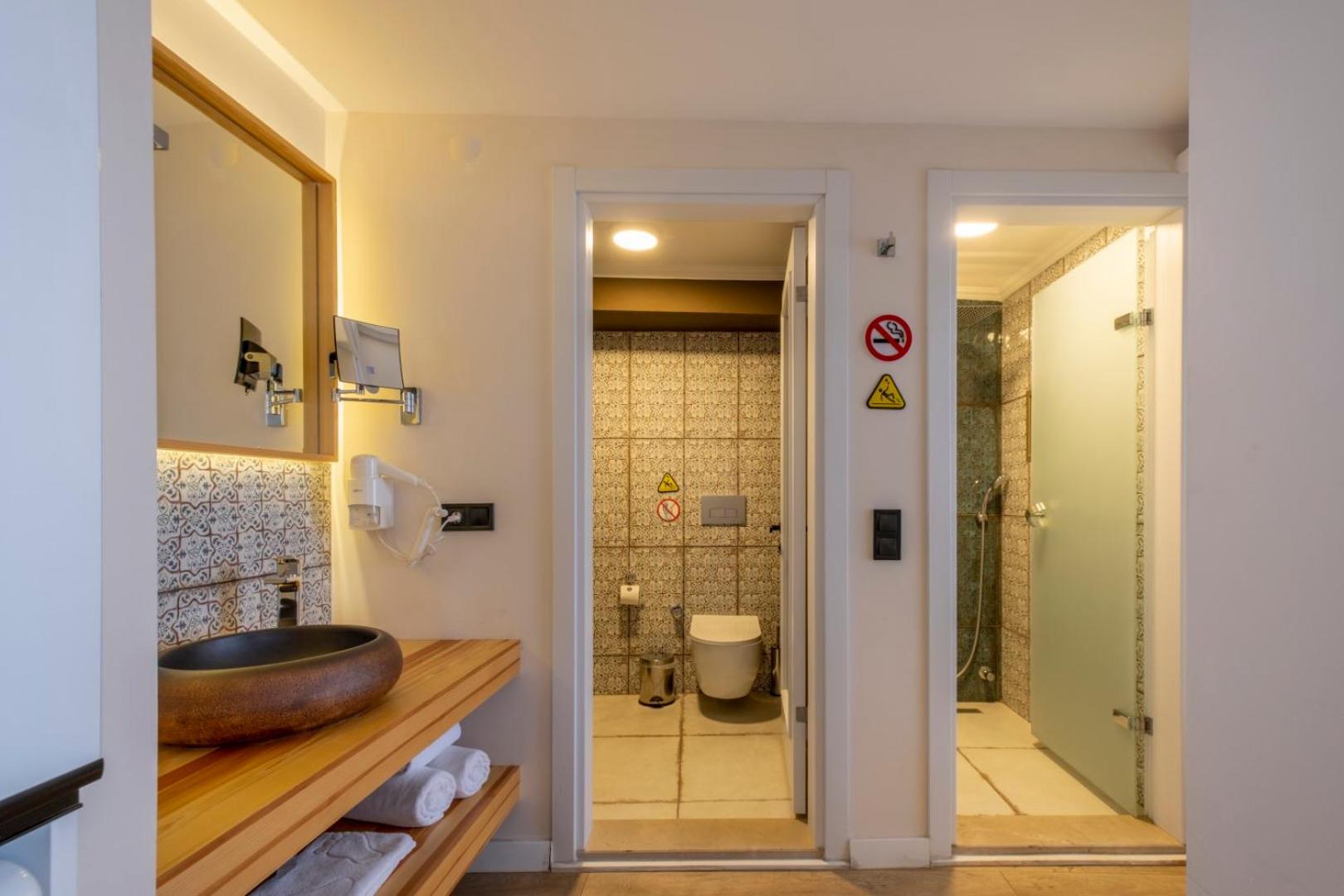 Triple Room with Sea View - Photo 22