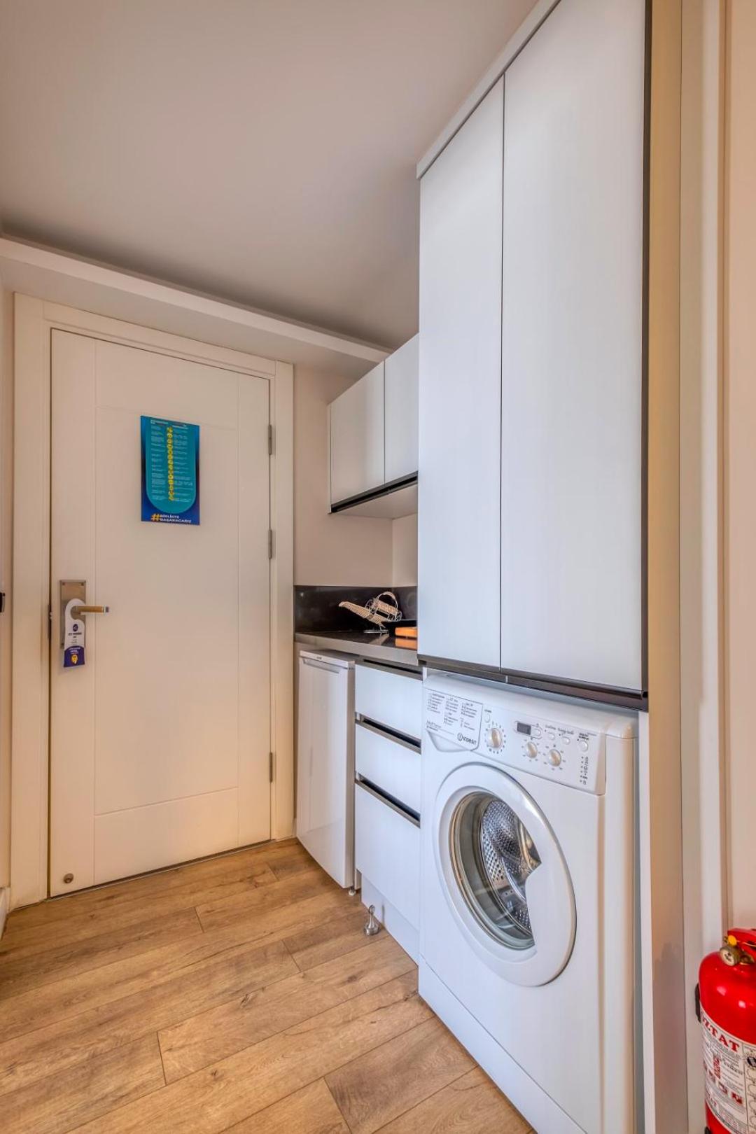 Triple Room with Sea View - Photo 17