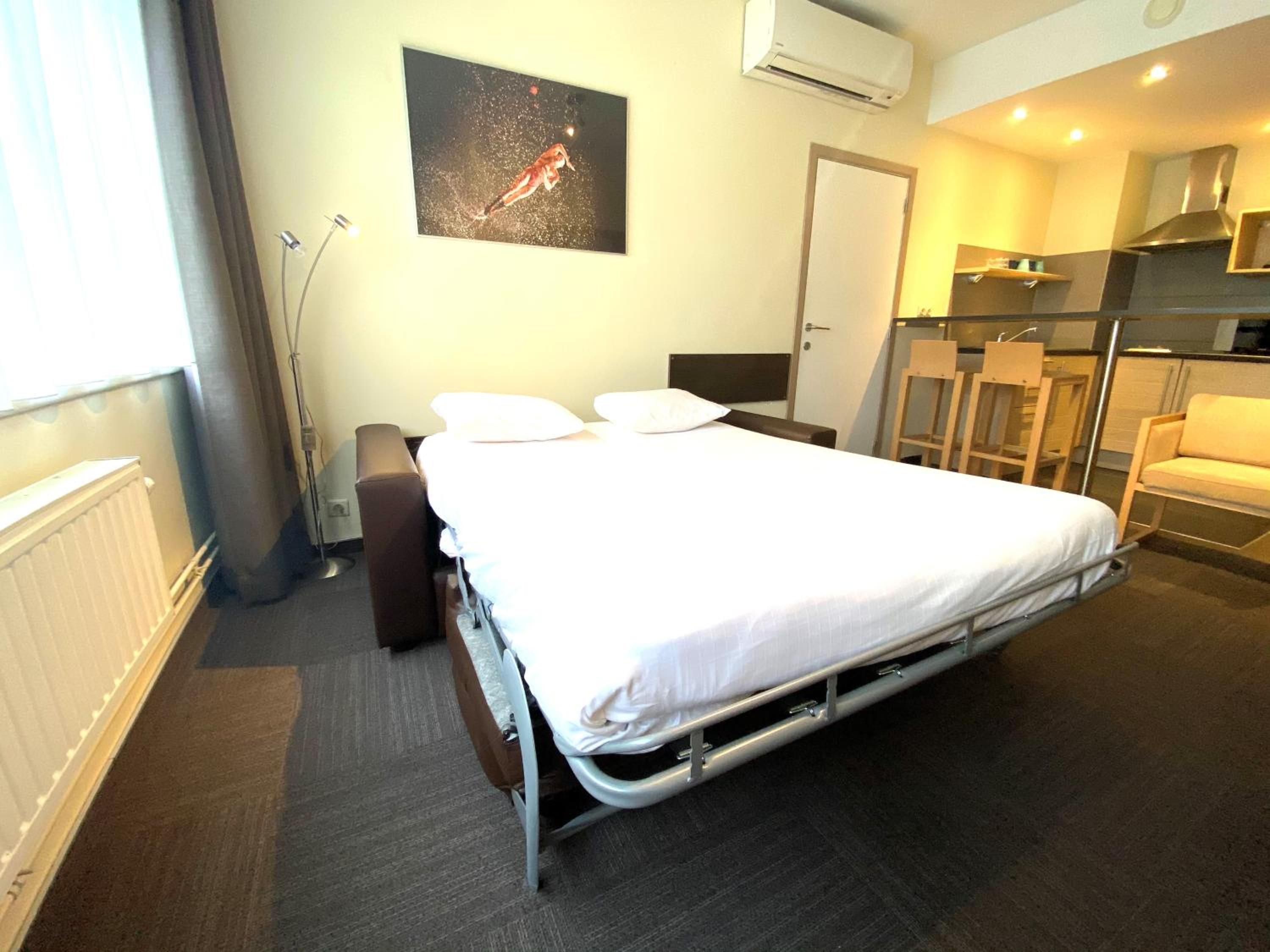 Apartment - Photo 2