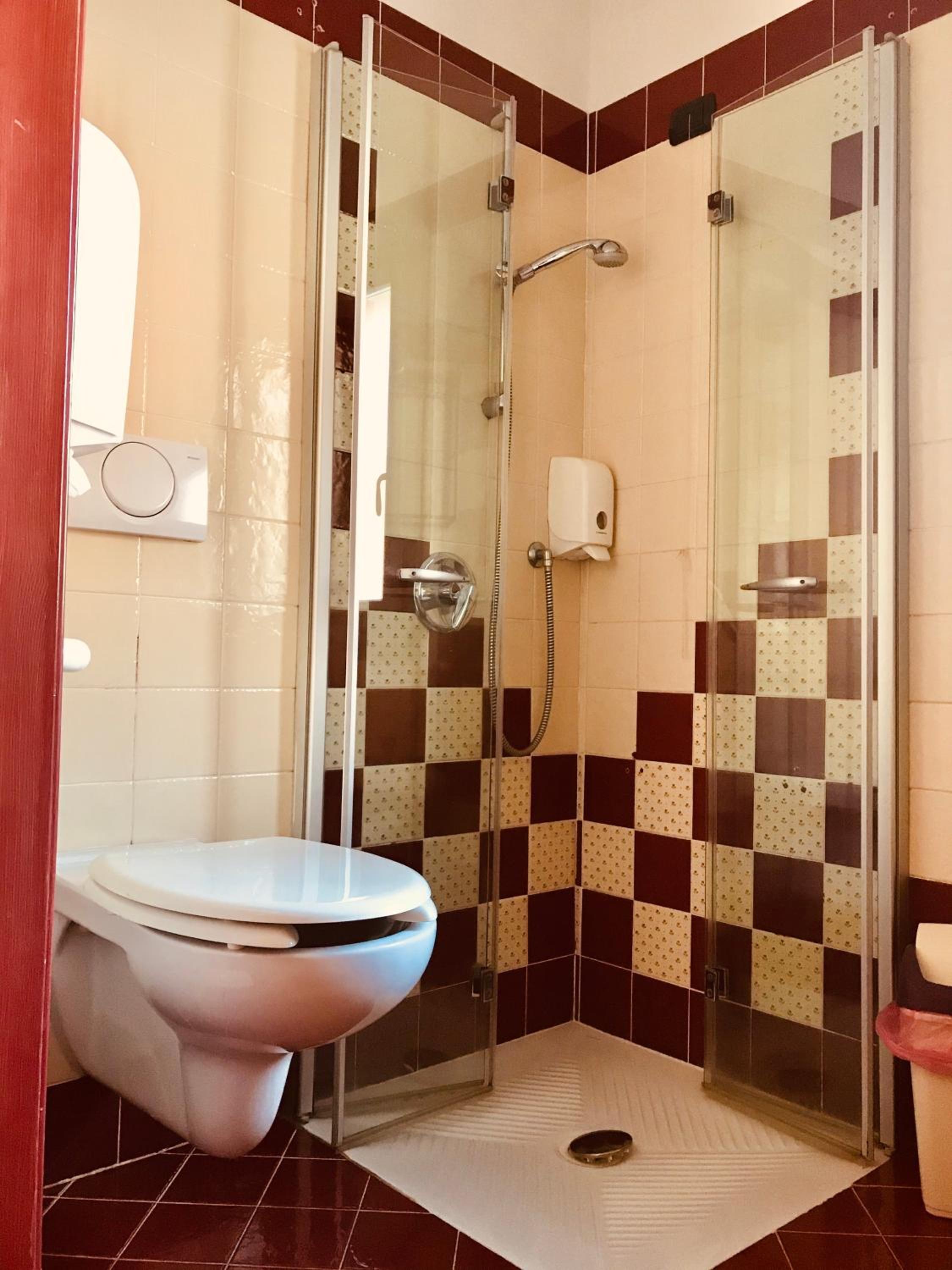 Double Room - Photo 7