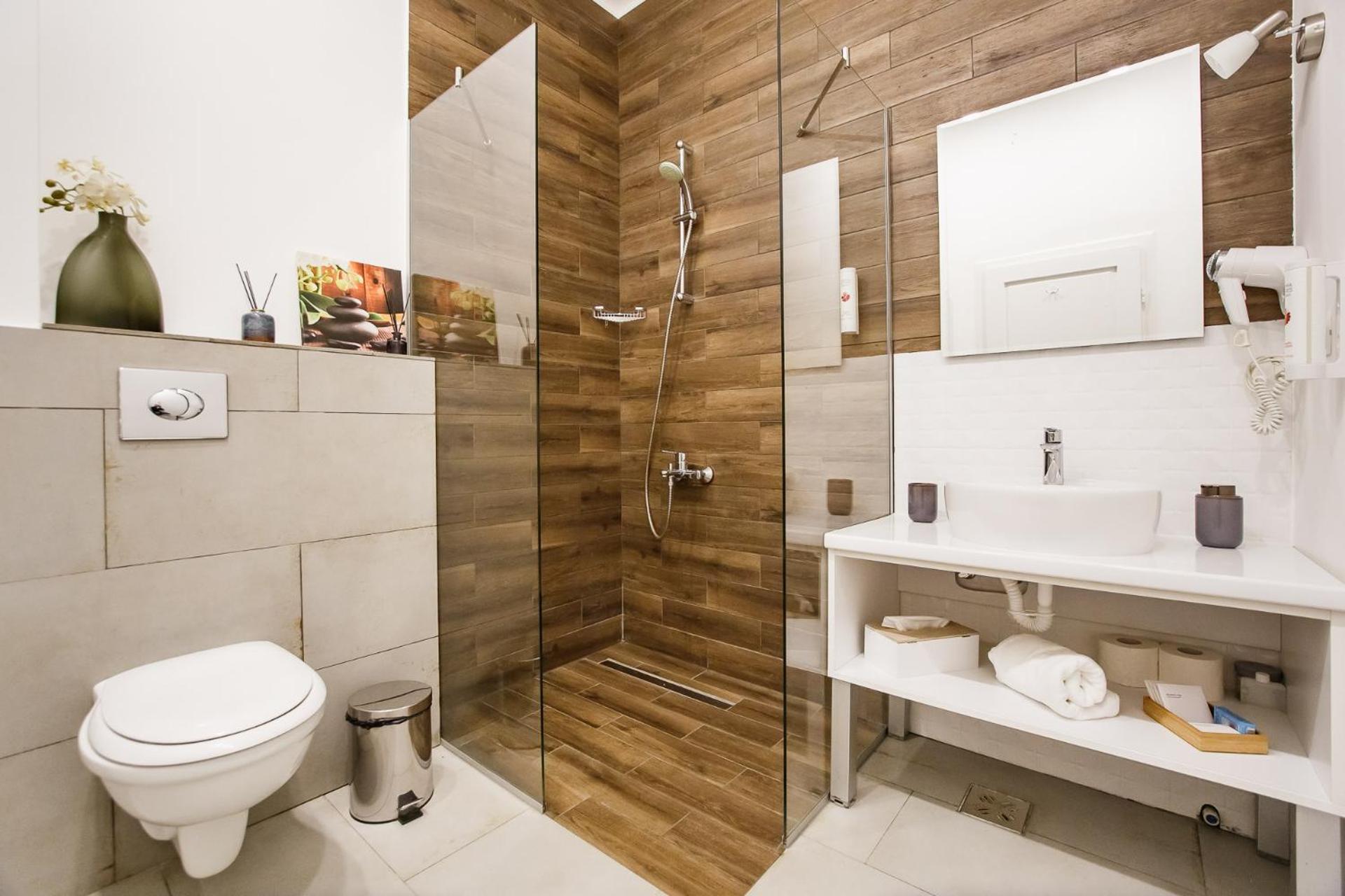 Two-Bedroom Apartment - Photo 22