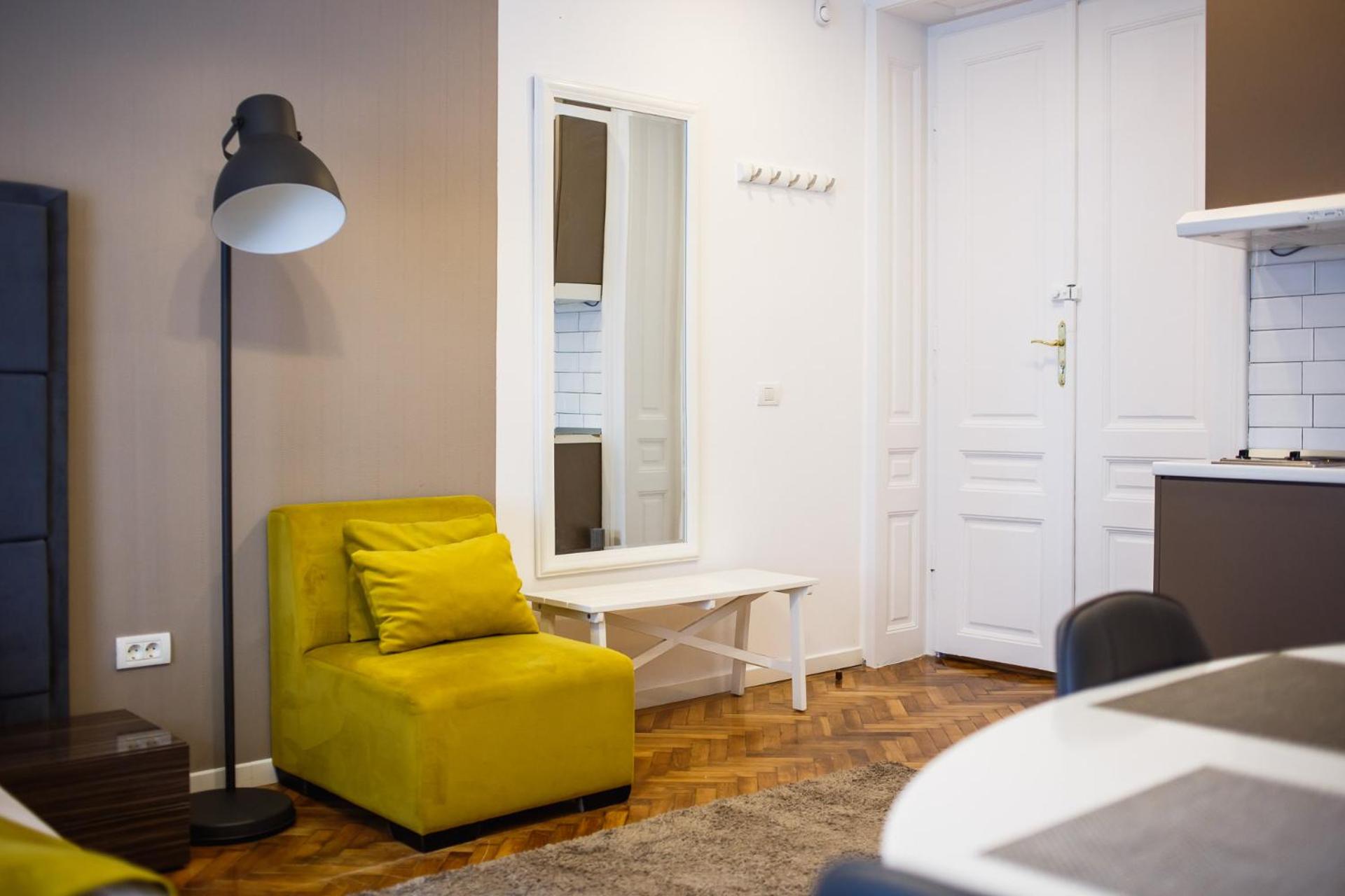 Two-Bedroom Apartment - Photo 7