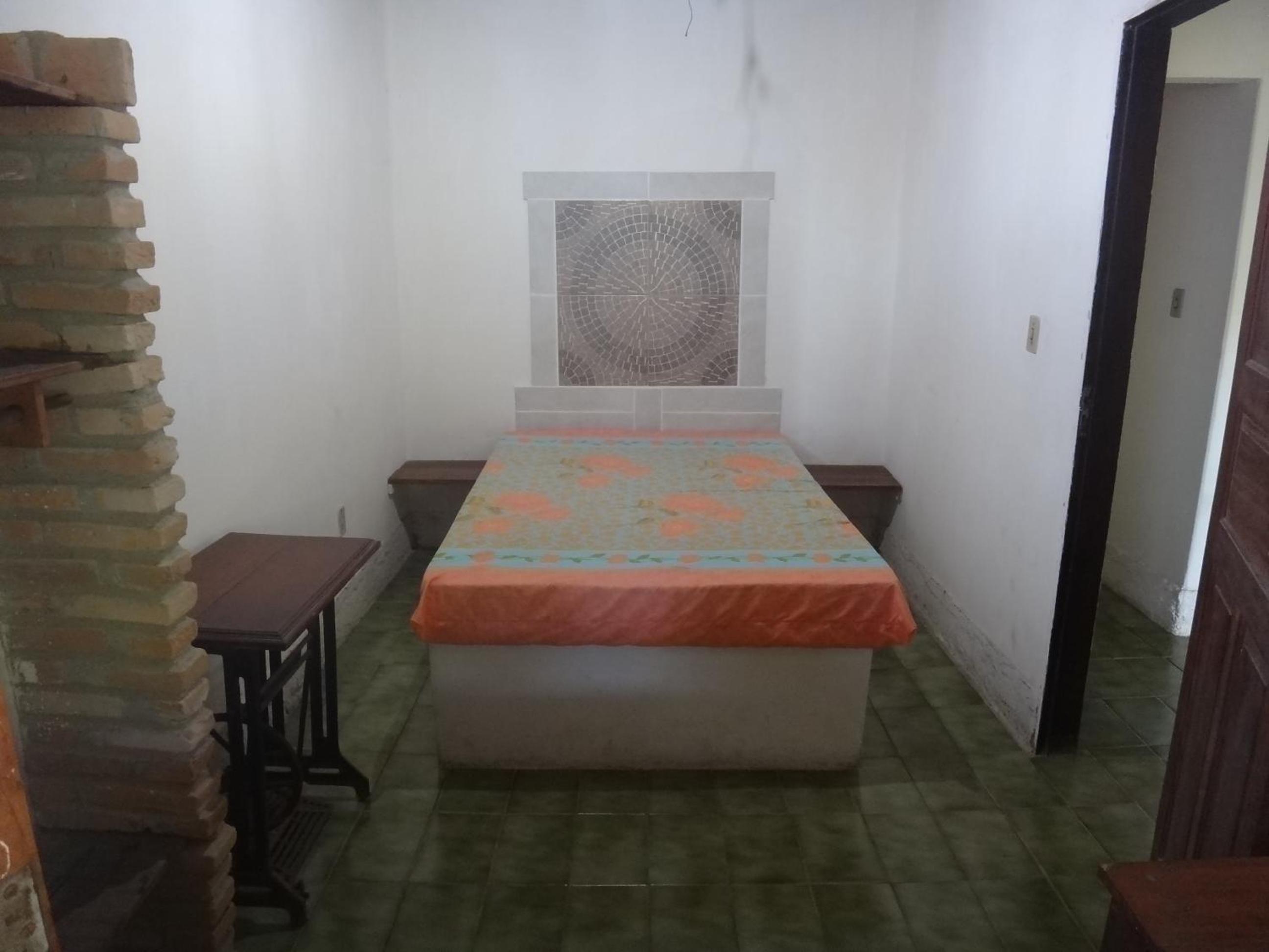 Double Room with Shared Bathroom photo 2