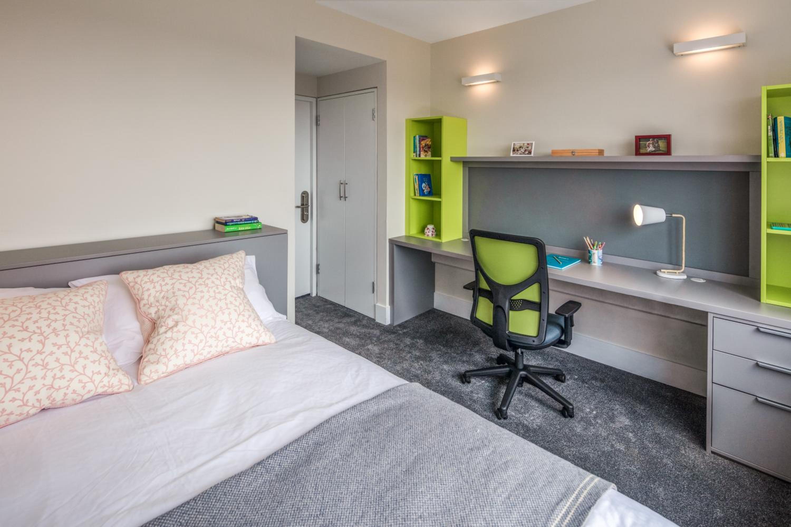 4 Bed Apartment