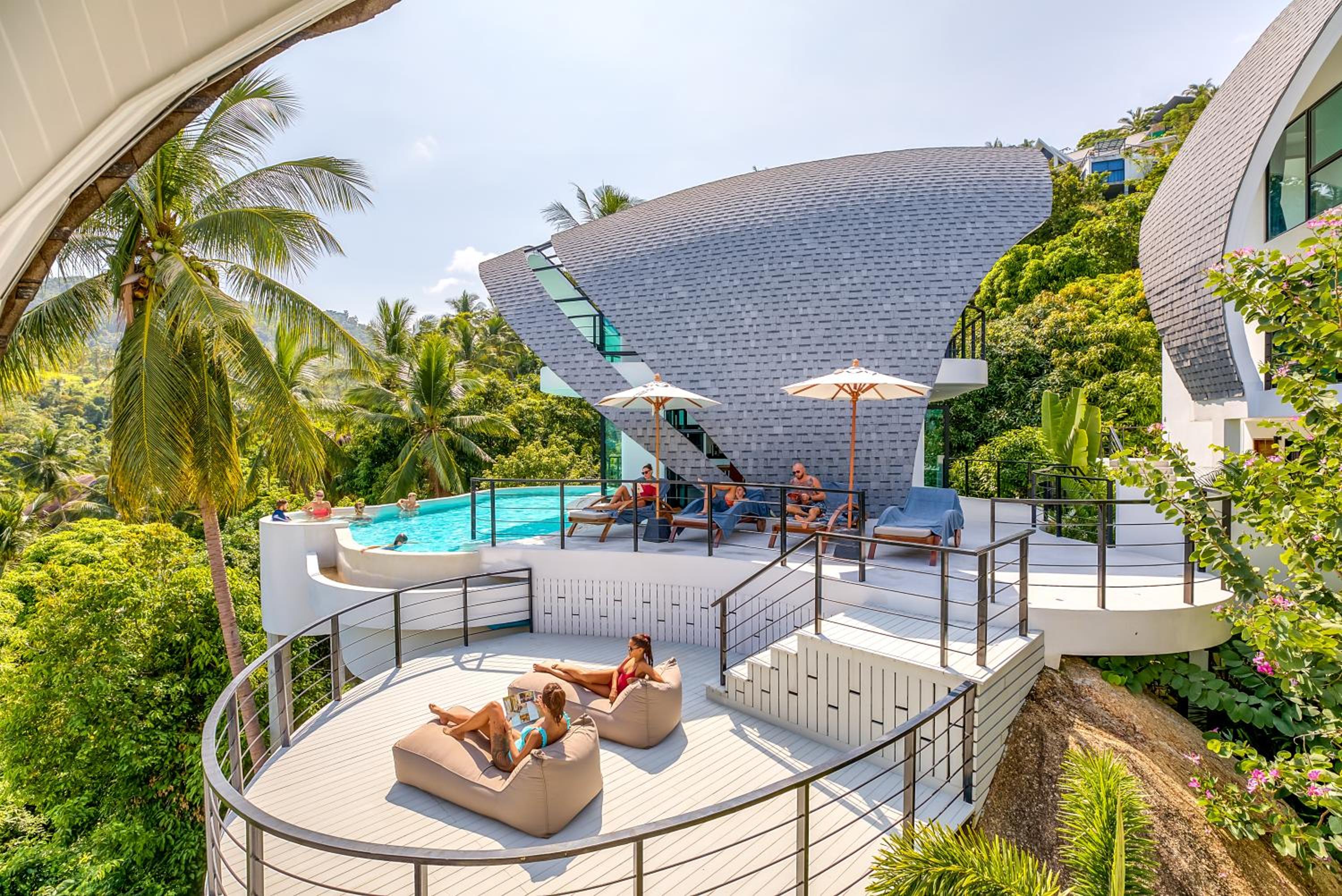 Double Room with Pool View - Photo 5