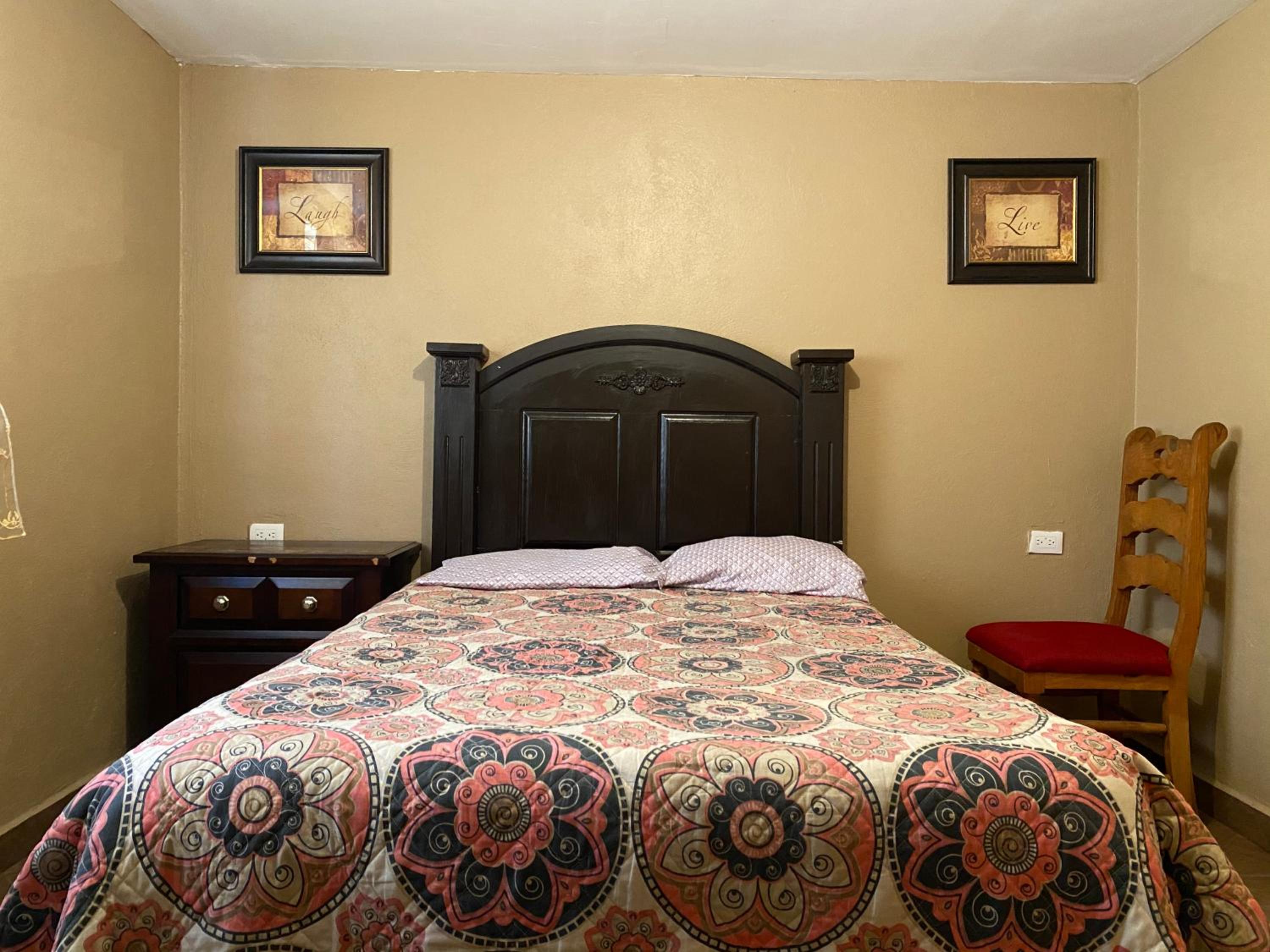 Two-Bedroom House - Photo 13