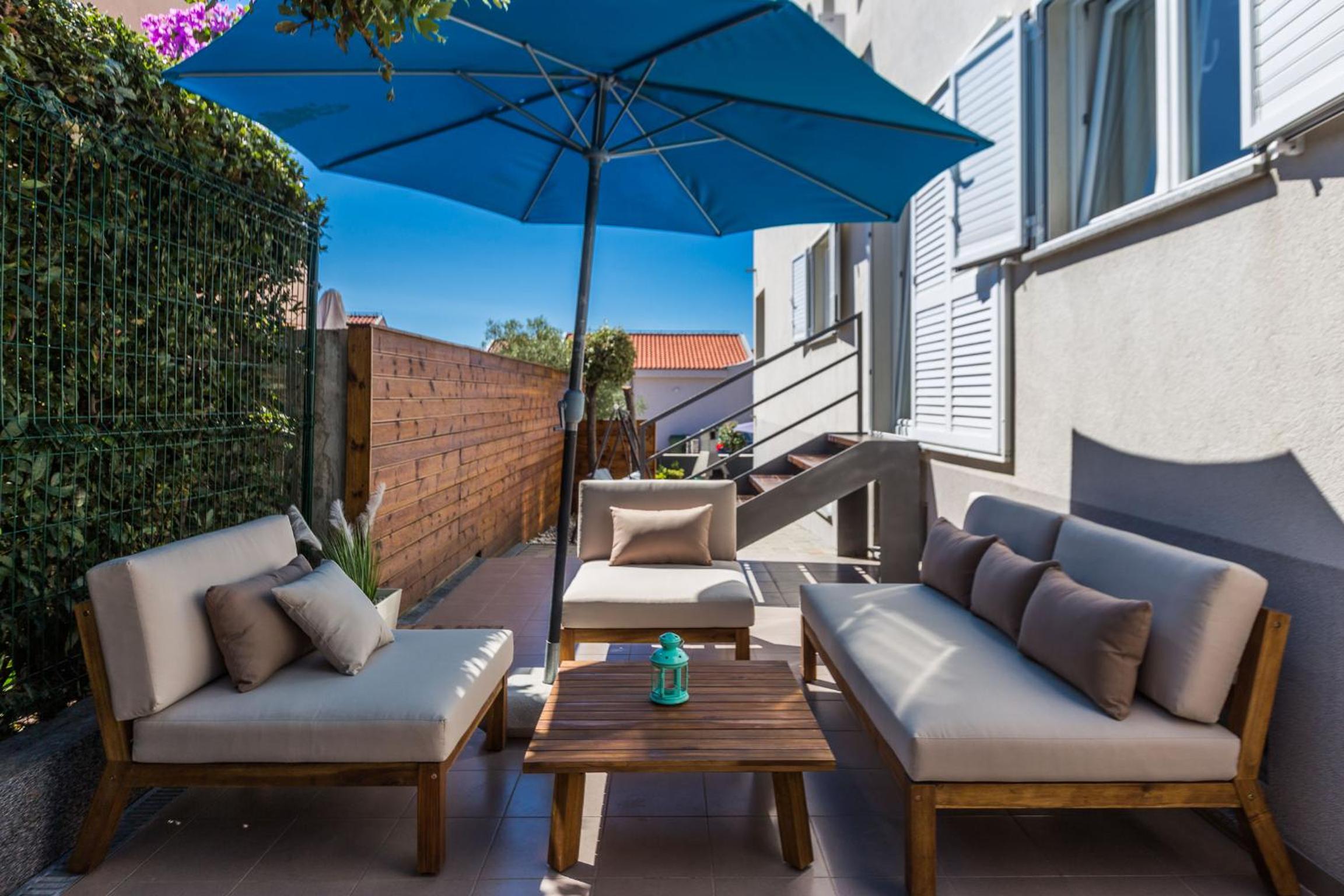 Studio with Terrace - Photo 8