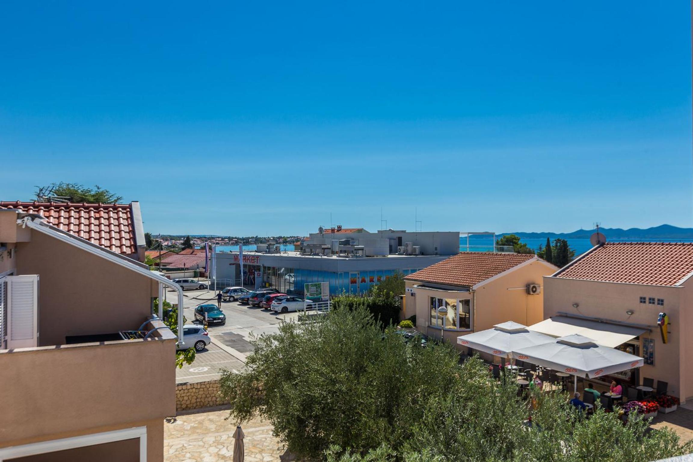 Two-Bedroom Apartment with Balcony and Sea View photo 2