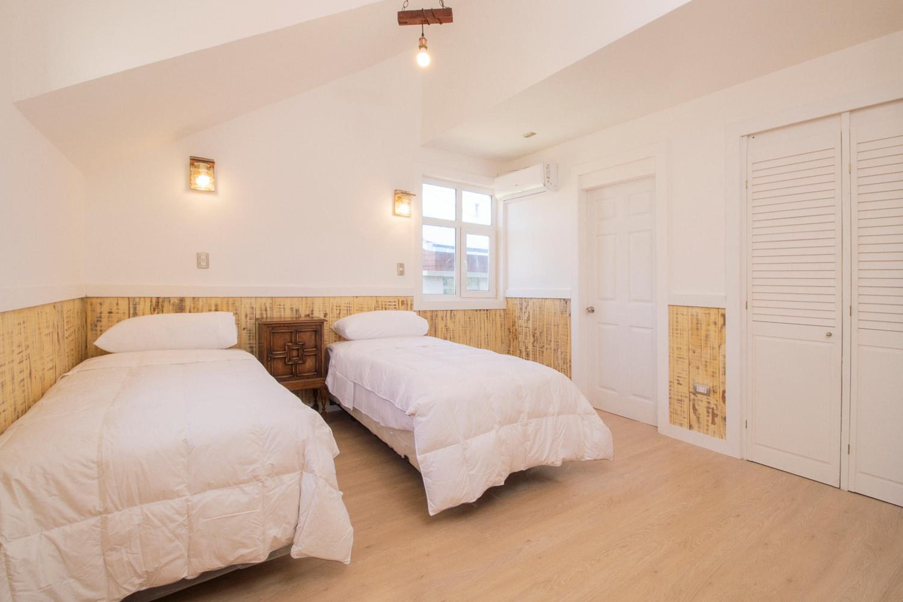 Double or Twin Room with Private Bathroom photo 1