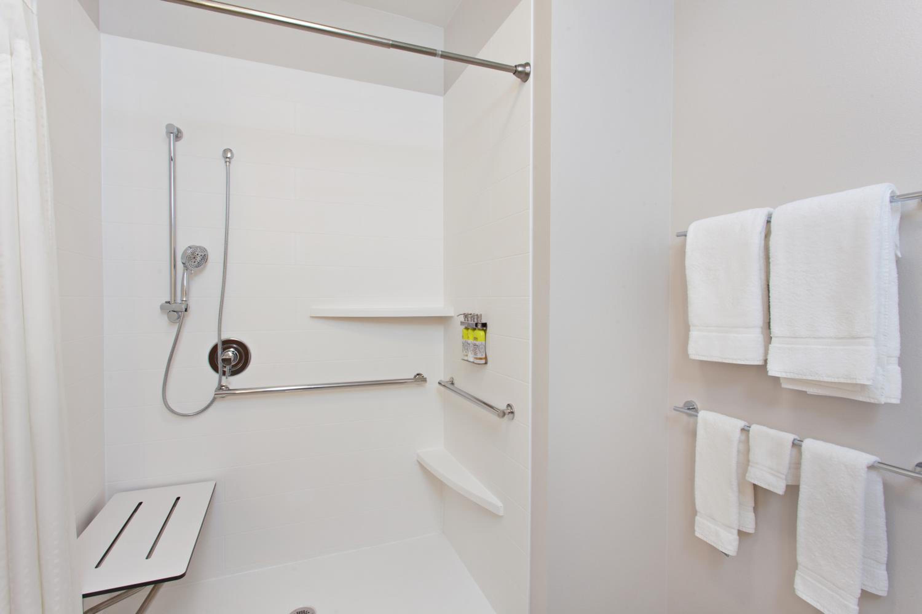 King Room with Roll-In Shower - Disability Access