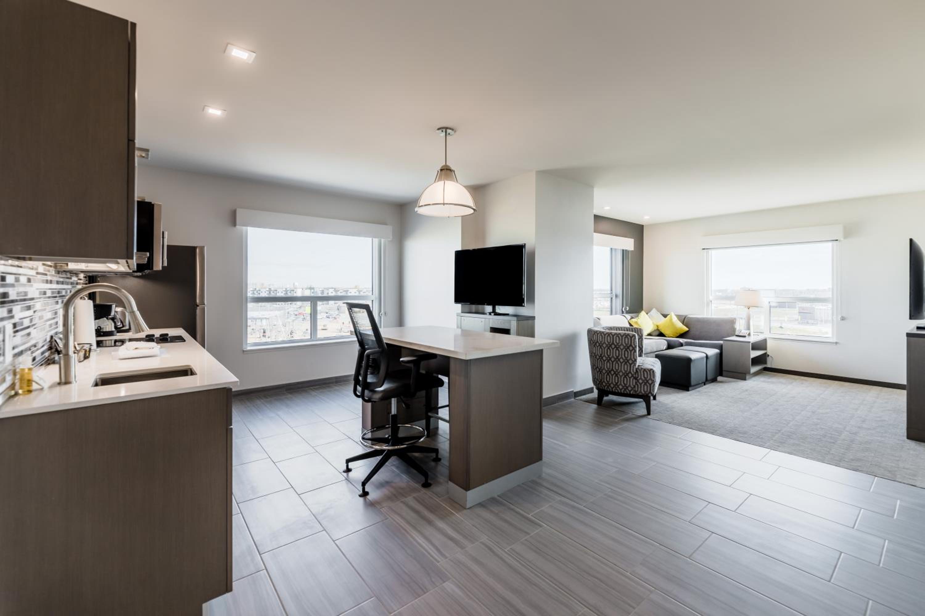 One-Bedroom Spa King Suite - Photo 2