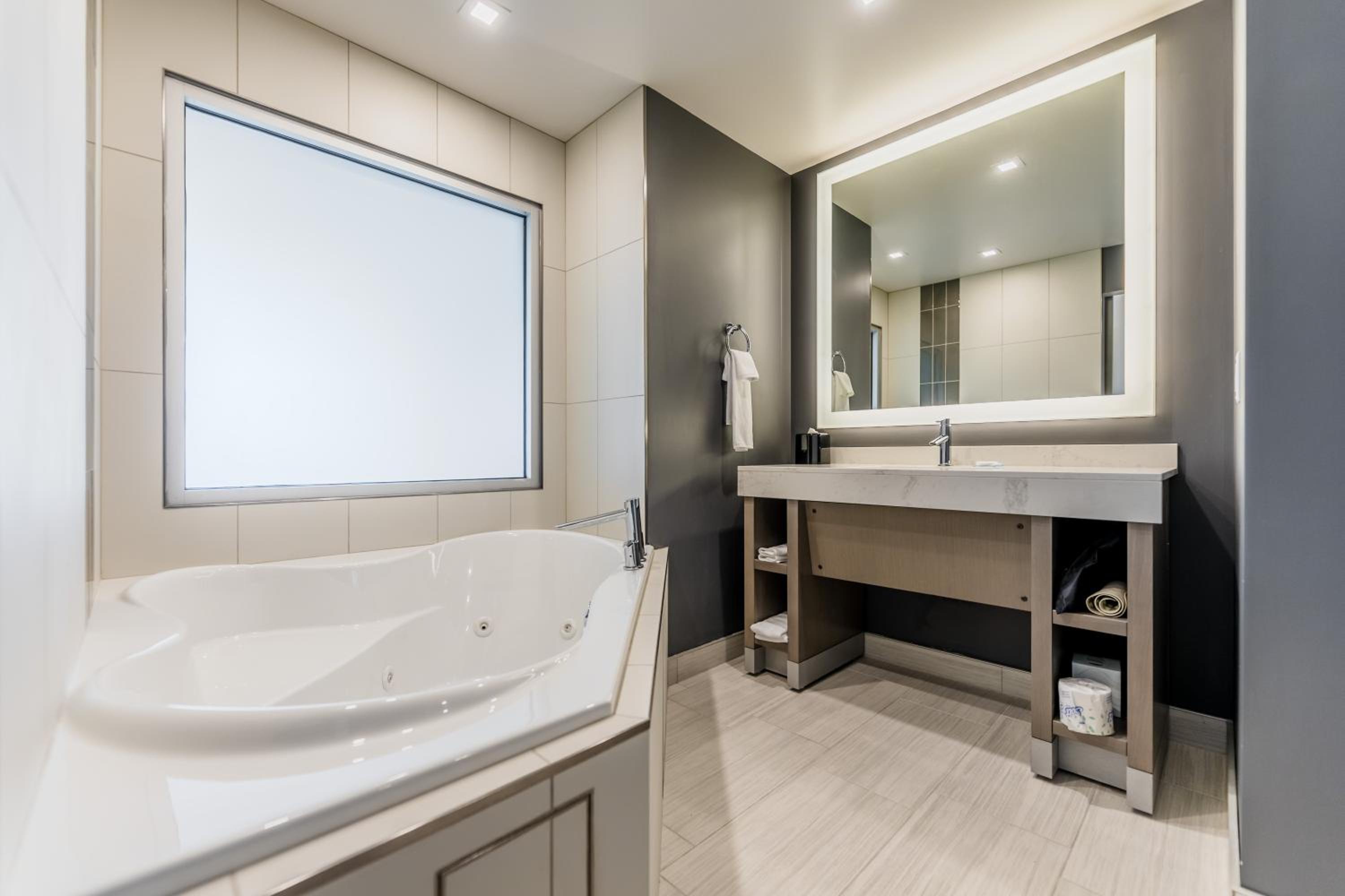 Spa Den King Room - Photo 2