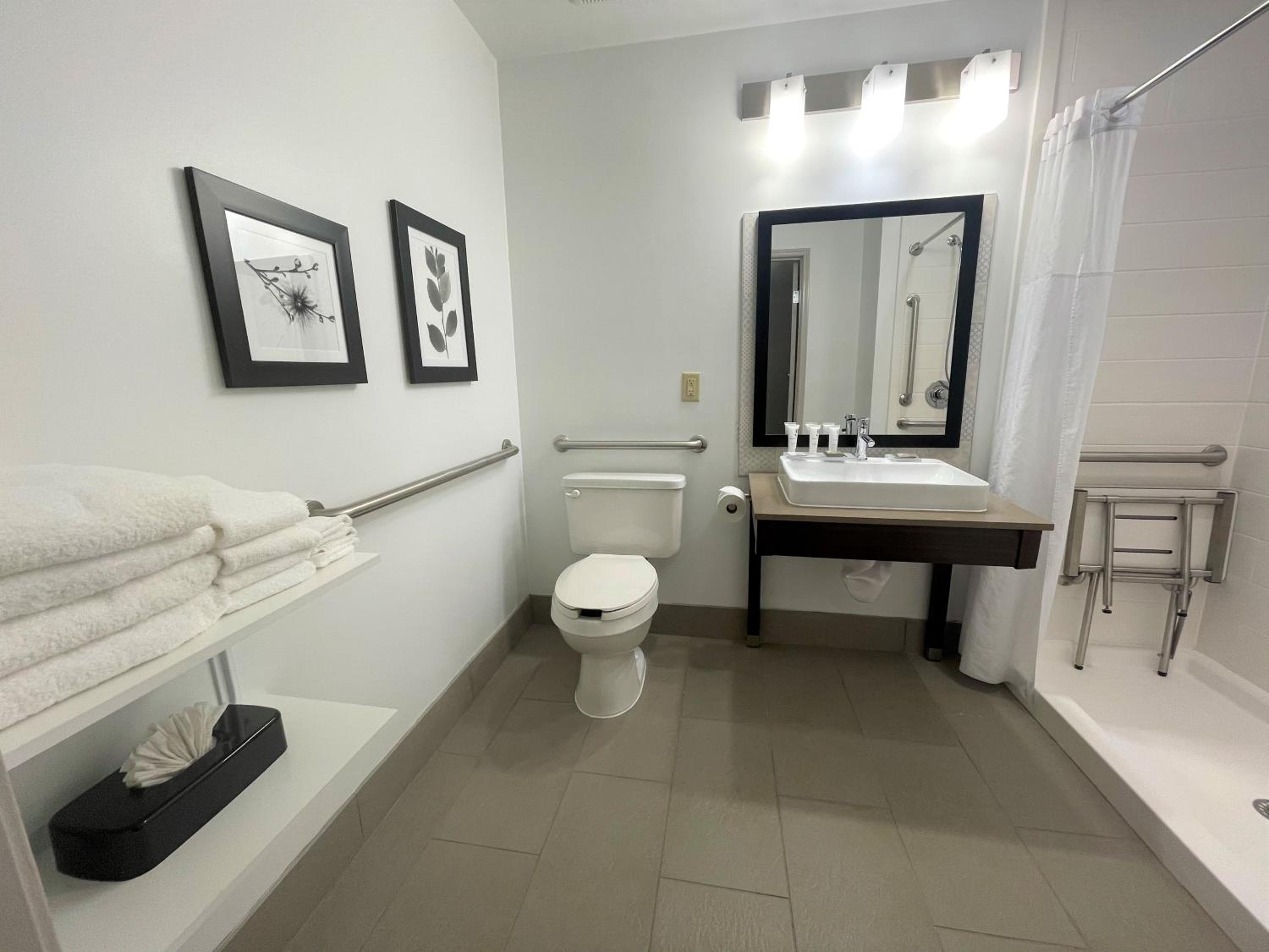 King Studio Suite - Disability Access/Non-Smoking - Photo 2